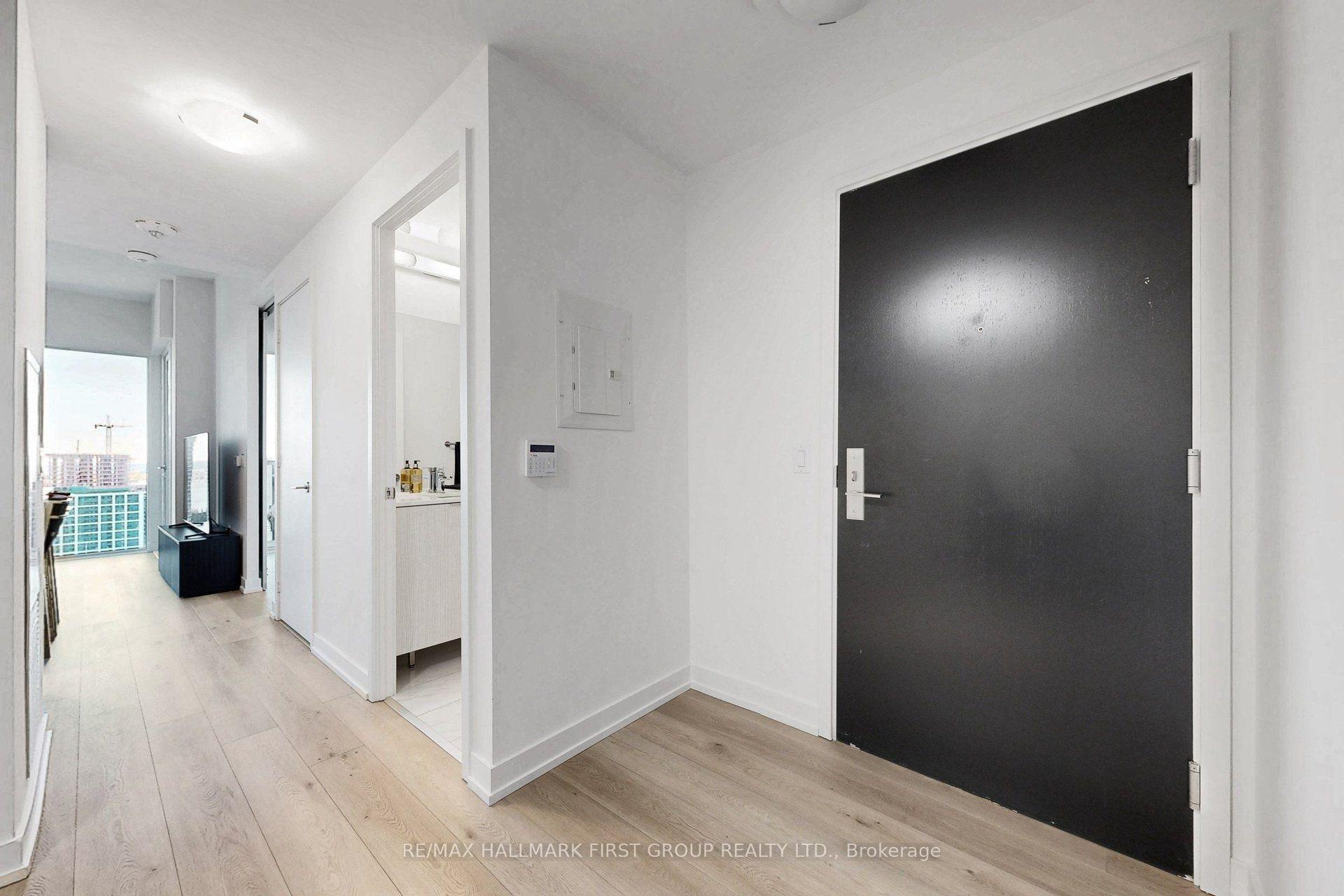 Photo 3 of Unit 2201, 158 Front Street E, Toronto, Moss Park — HOMEH