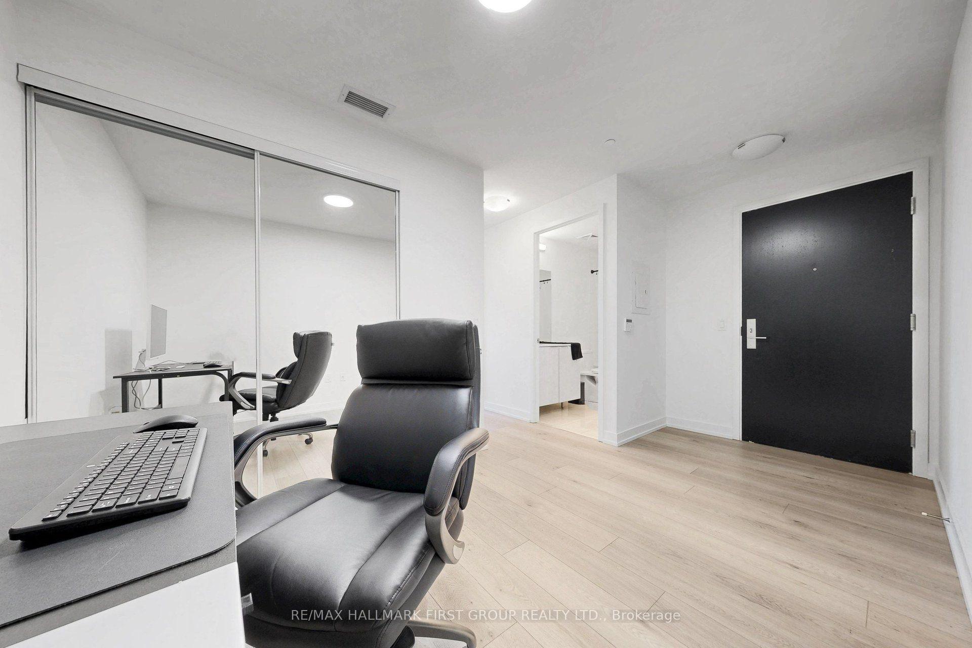 Photo 6 of Unit 2201, 158 Front Street E, Toronto, Moss Park — HOMEH
