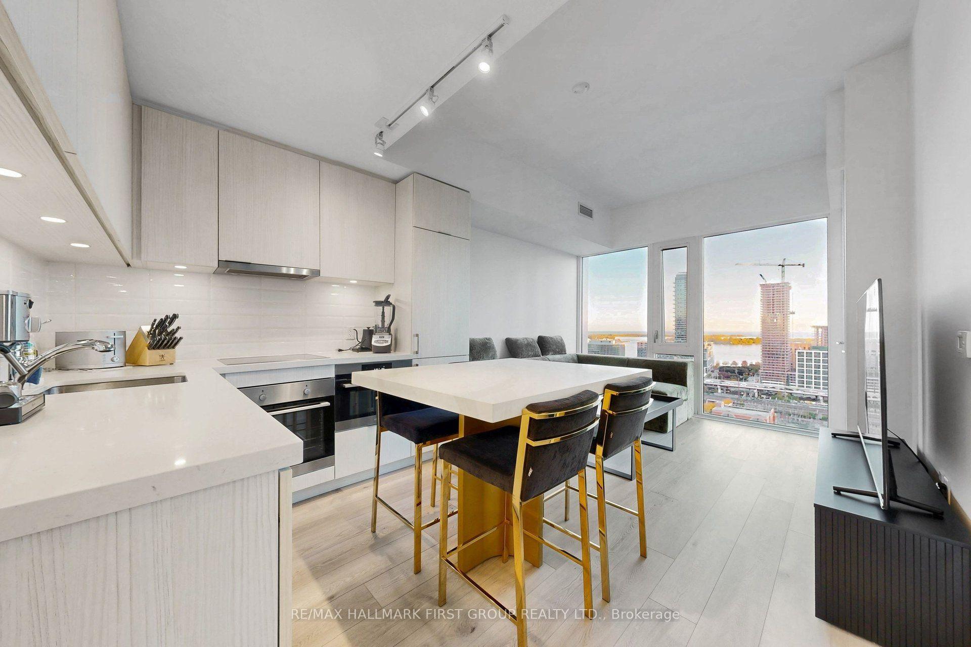Photo 7 of Unit 2201, 158 Front Street E, Toronto, Moss Park — HOMEH
