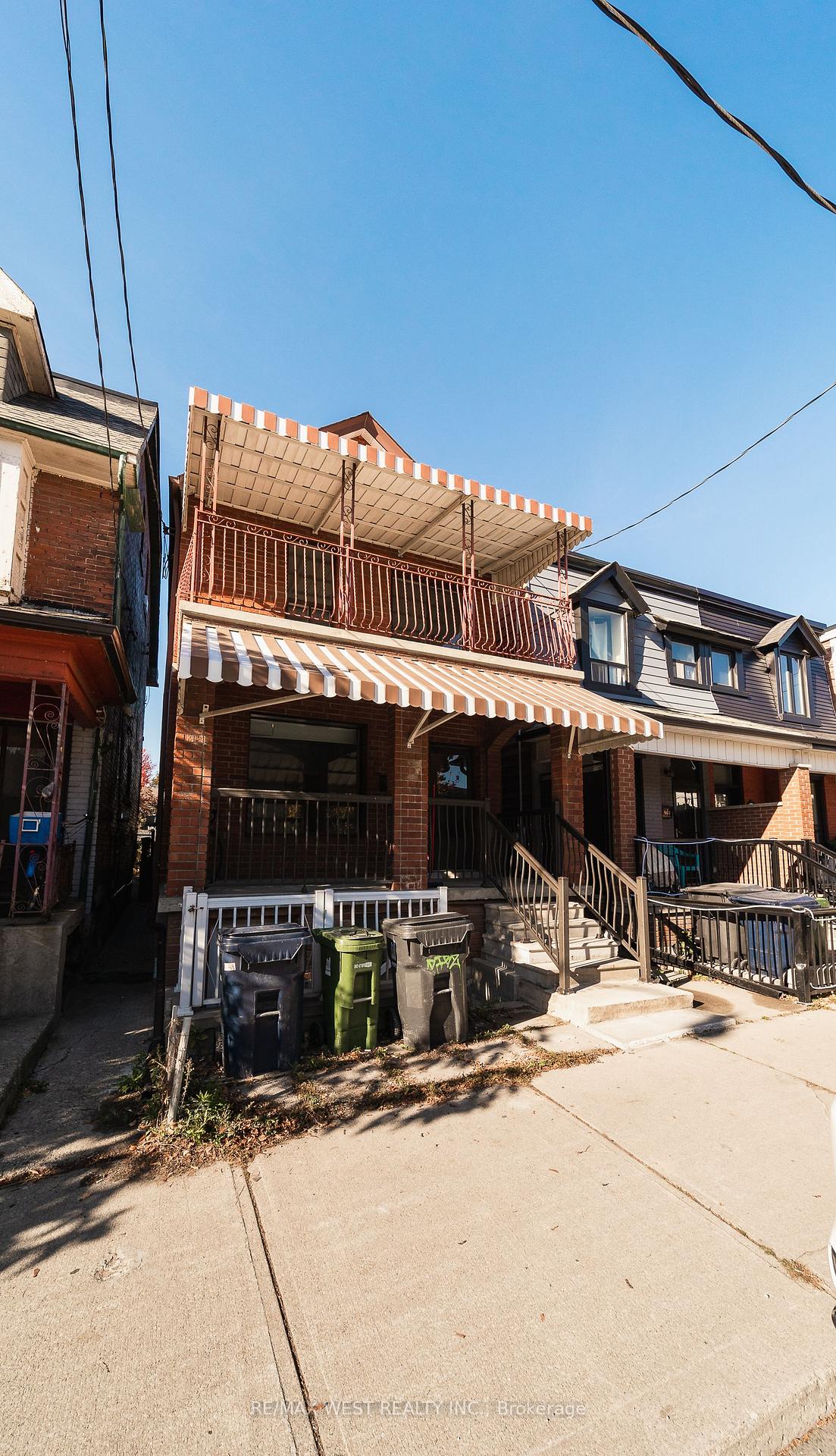 Photo of Unit Main, 862 Ossington Avenue
