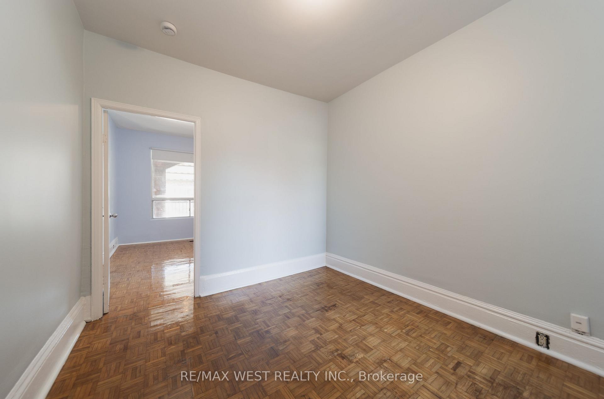Photo 6 of Unit Main, 862 Ossington Avenue, Toronto, Dovercourt-Wallace Emerson-Junction — HOMEH