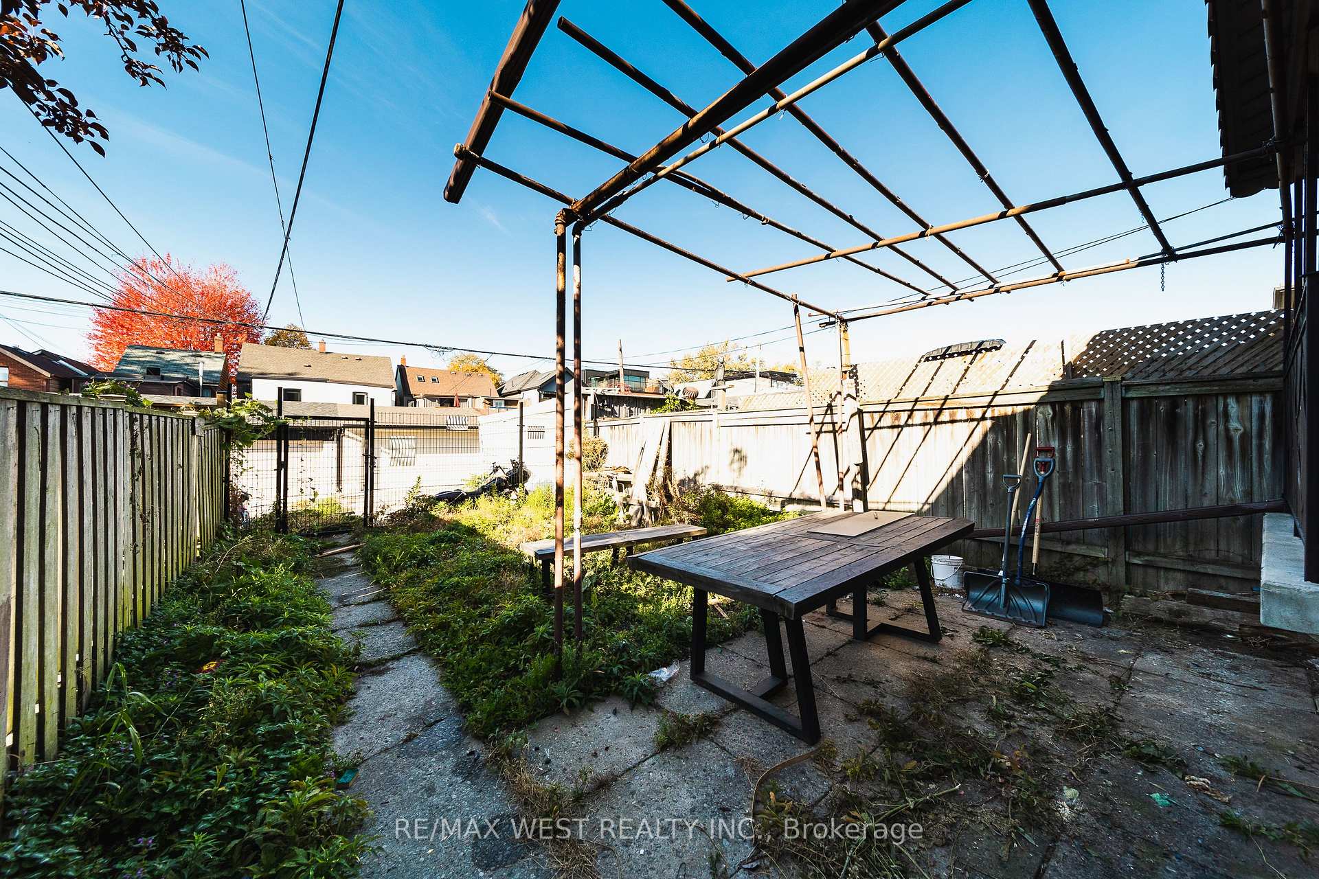 Photo 12 of Unit Main, 862 Ossington Avenue, Toronto, Dovercourt-Wallace Emerson-Junction — HOMEH