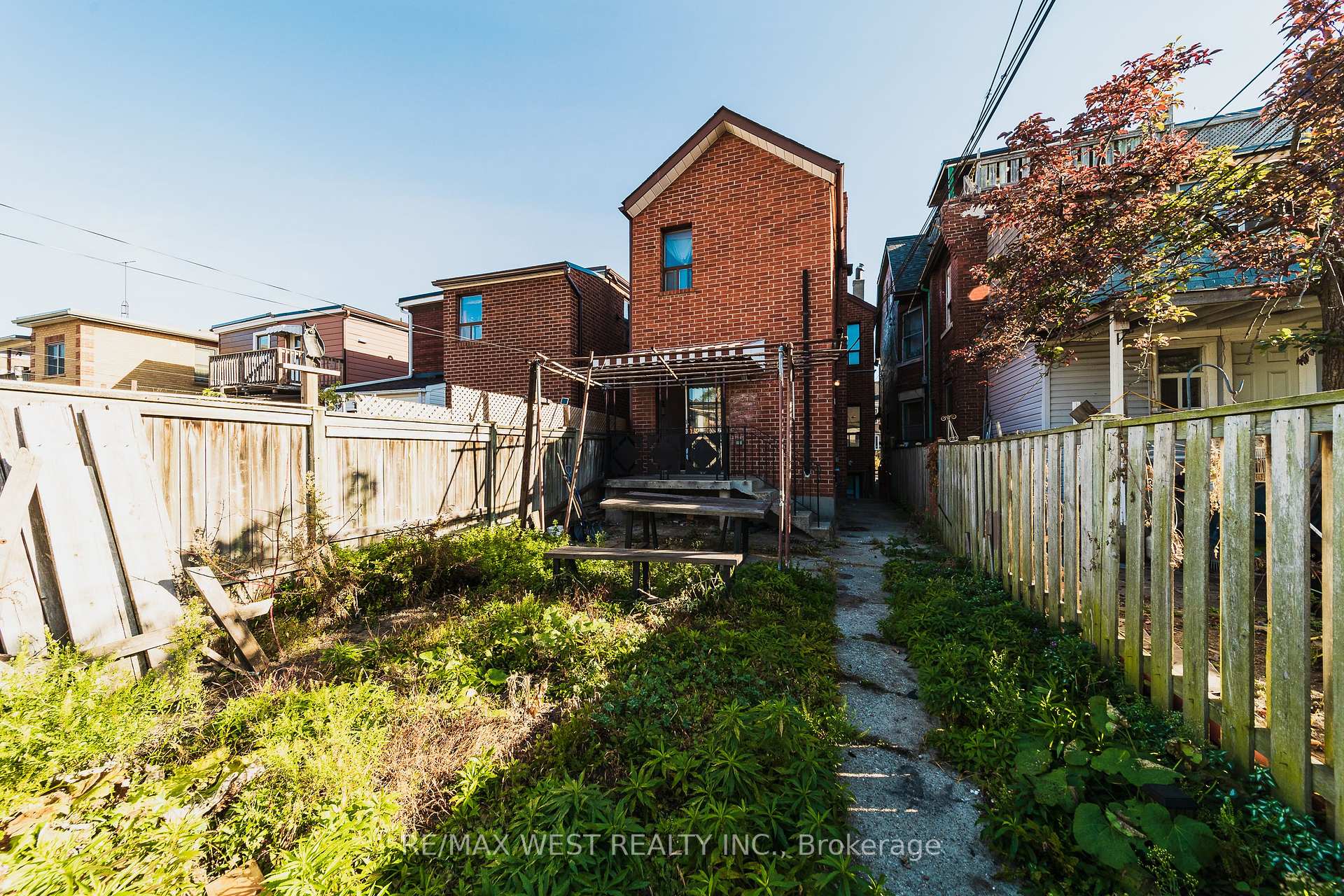 Photo 13 of Unit Main, 862 Ossington Avenue, Toronto, Dovercourt-Wallace Emerson-Junction — HOMEH