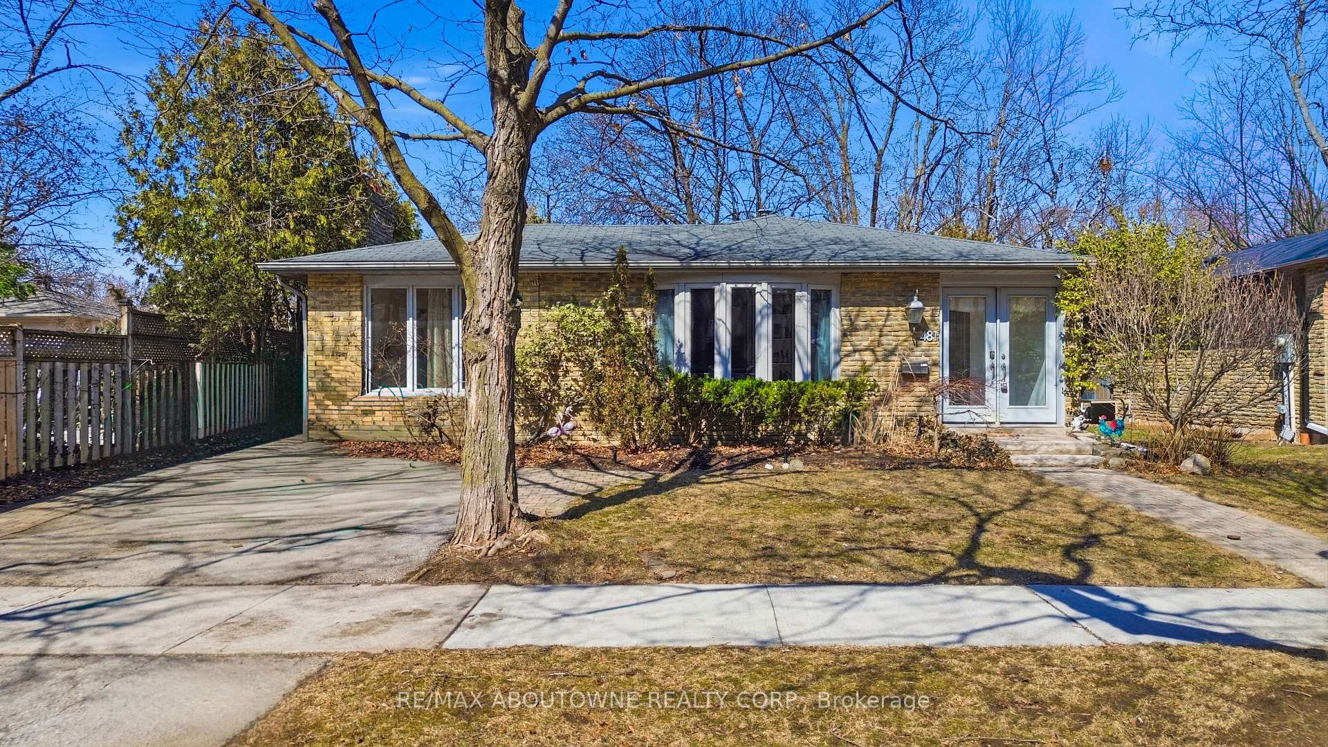 Photo 1 of 481 Anthony Drive, Oakville, Old Oakville — HOMEH