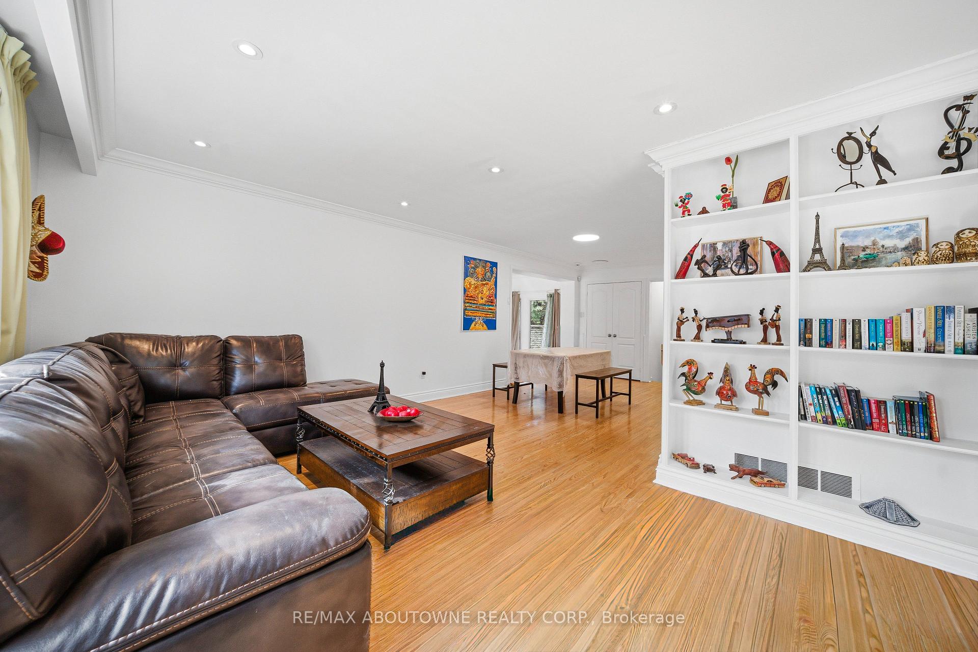 Photo 6 of 481 Anthony Drive, Oakville, Old Oakville — HOMEH