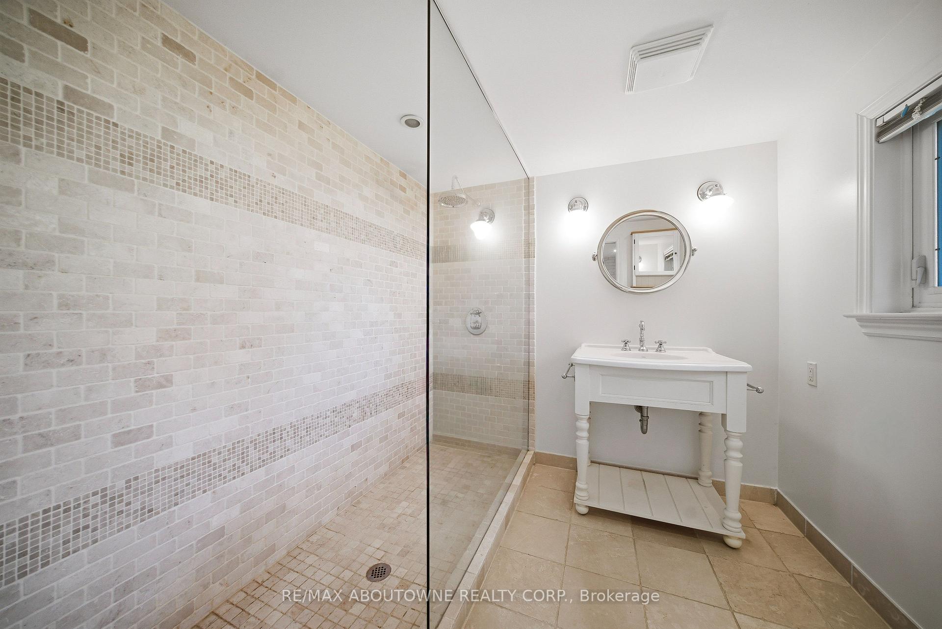 Photo 24 of 481 Anthony Drive, Oakville, Old Oakville — HOMEH