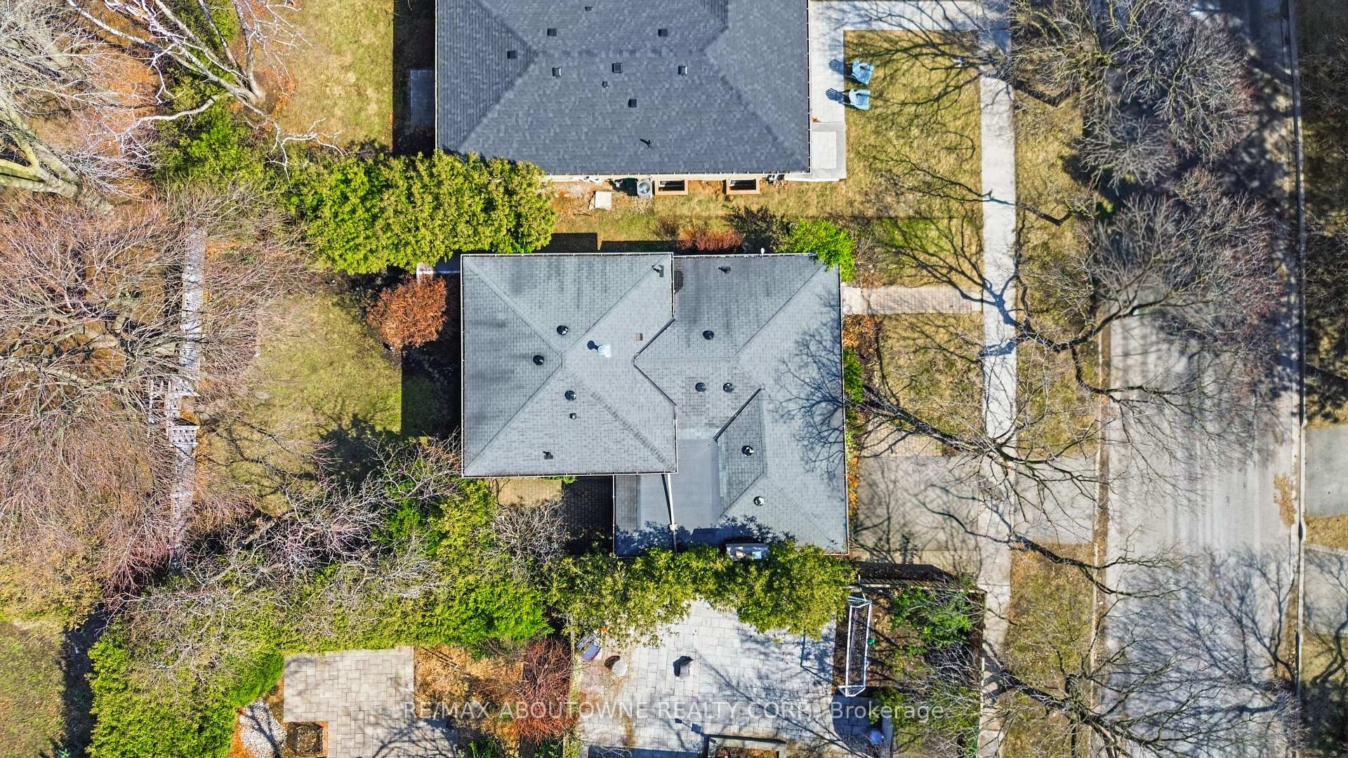 Photo 32 of 481 Anthony Drive, Oakville, Old Oakville — HOMEH