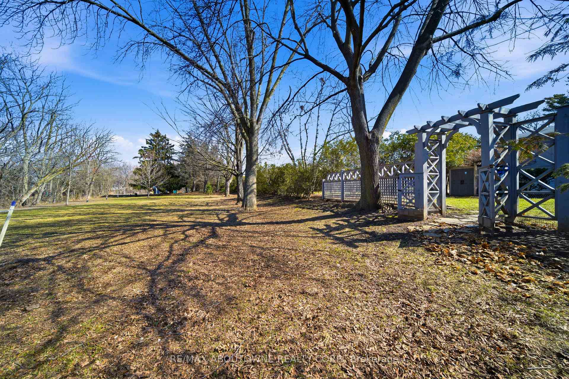 Photo 33 of 481 Anthony Drive, Oakville, Old Oakville — HOMEH