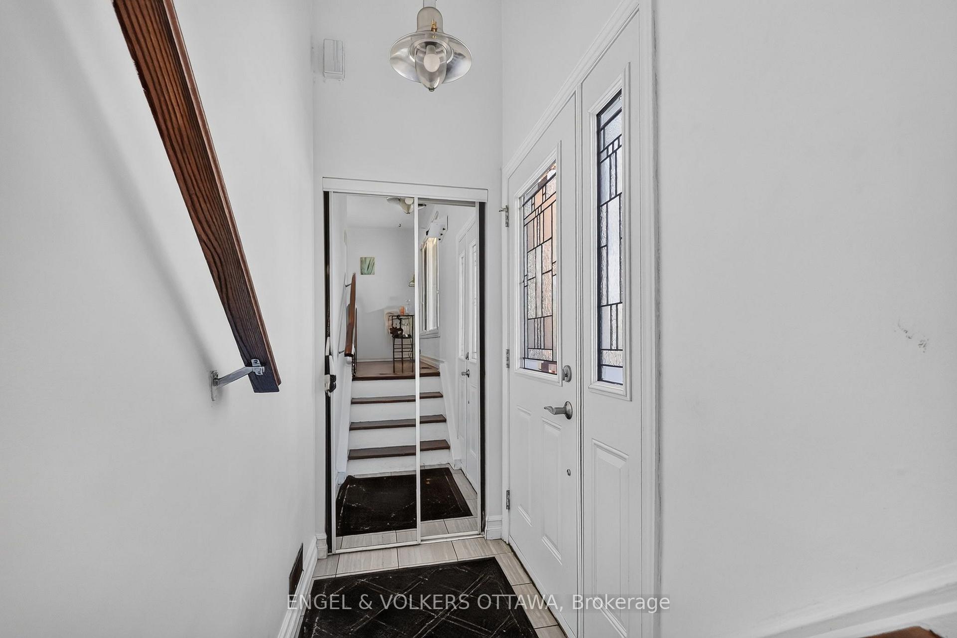 Photo 2 of 392 Fullerton Avenue, Ottawa, Overbrook/Castle Heights — HOMEH