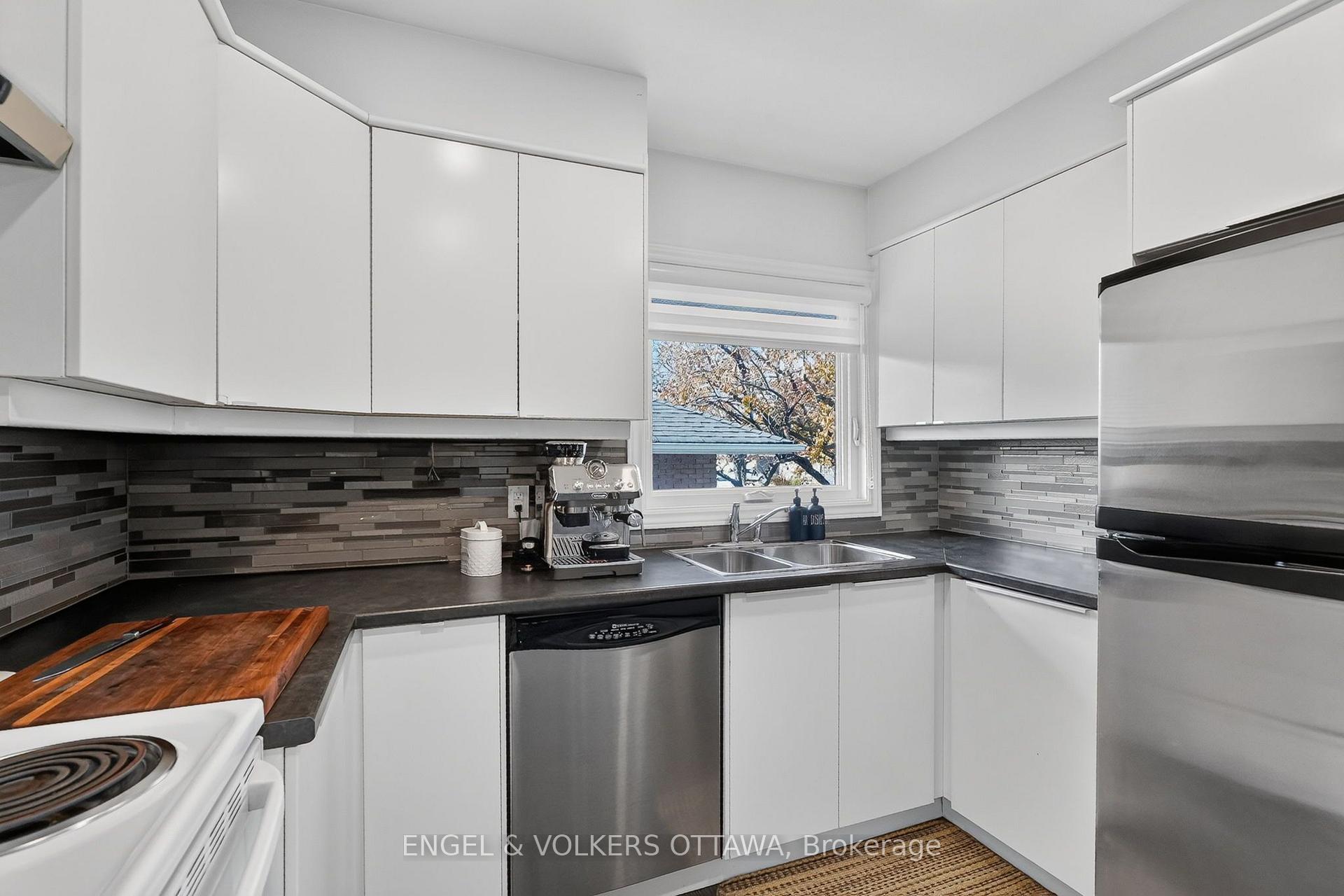 Photo 8 of 392 Fullerton Avenue, Ottawa, Overbrook/Castle Heights — HOMEH