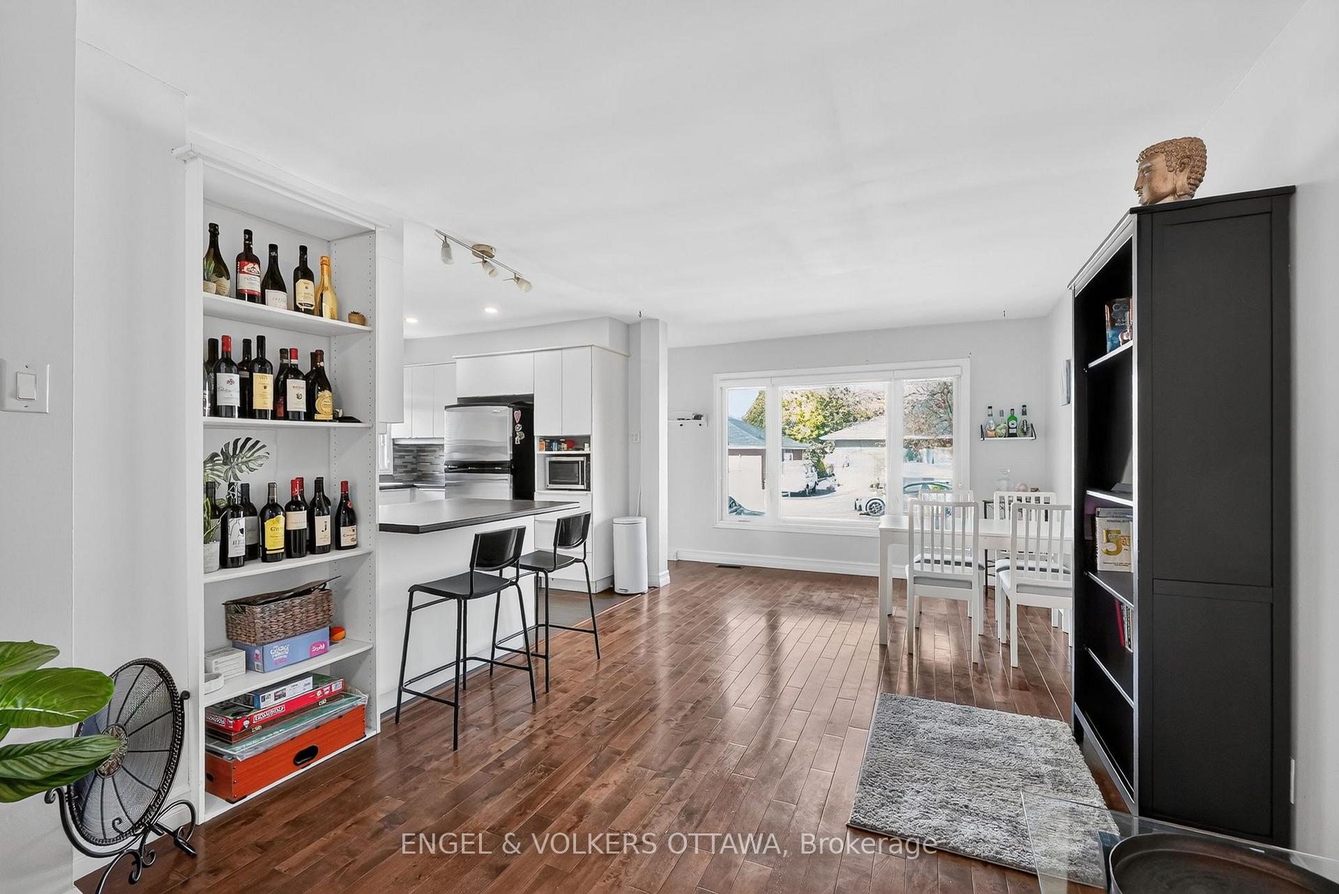Photo 9 of 392 Fullerton Avenue, Ottawa, Overbrook/Castle Heights — HOMEH