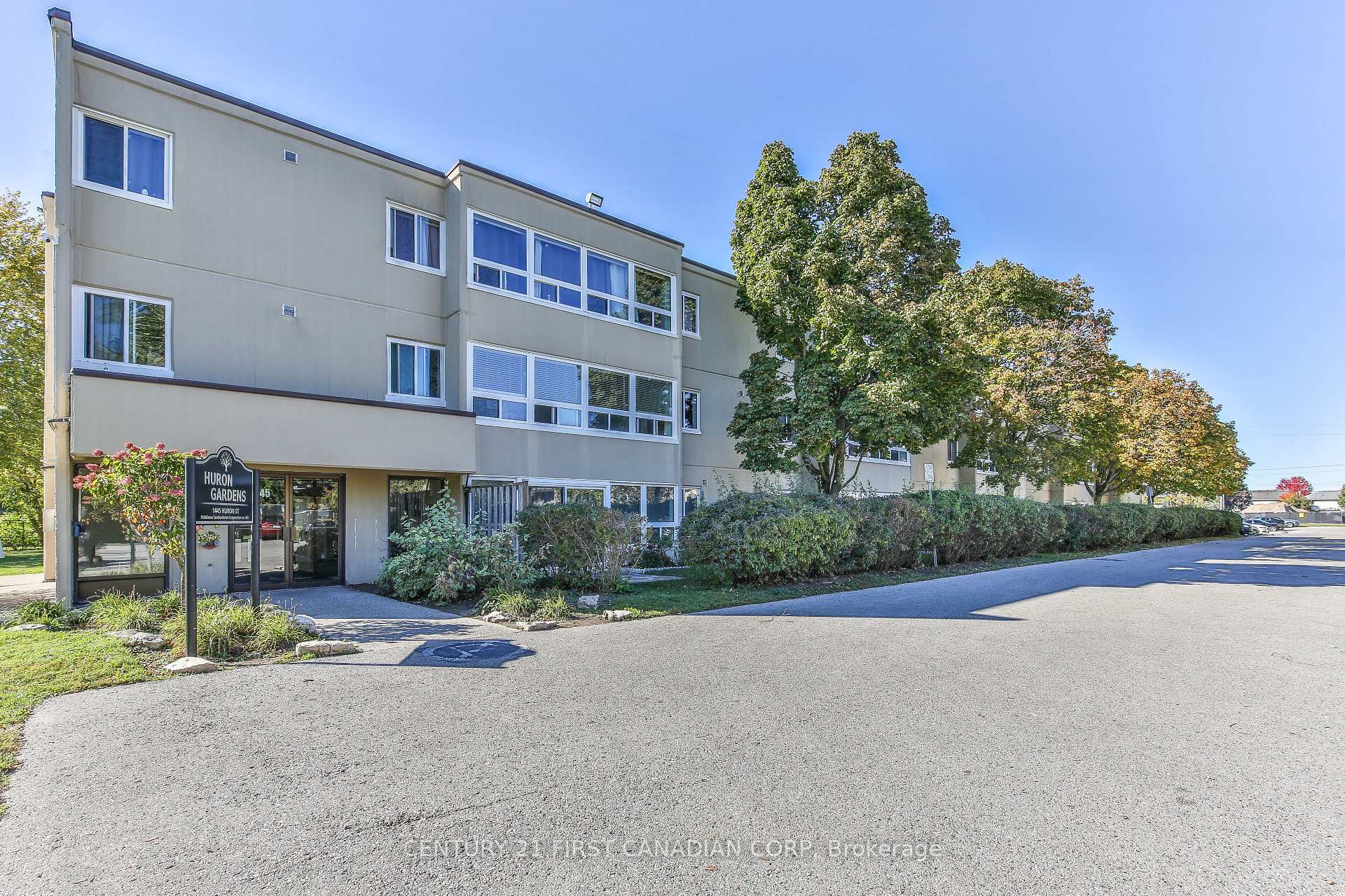 Photo of Unit 207, 1445 Huron Street
