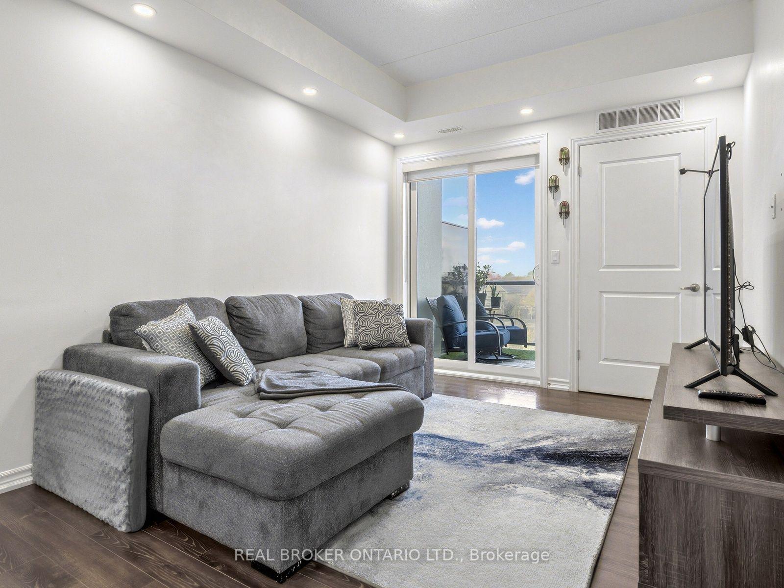 Photo 4 of Unit 305, 640 Sauve Street, Milton, Beaty — HOMEH
