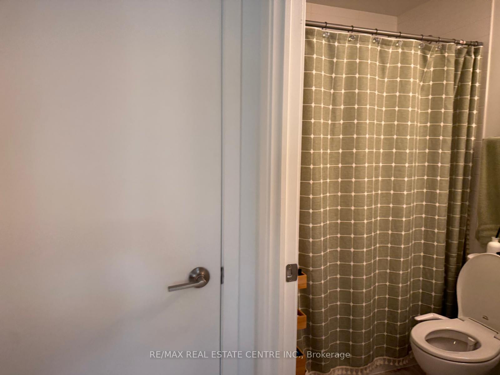 Photo 21 of Unit 214, 1137 Cooke Boulevard, Burlington, LaSalle — HOMEH