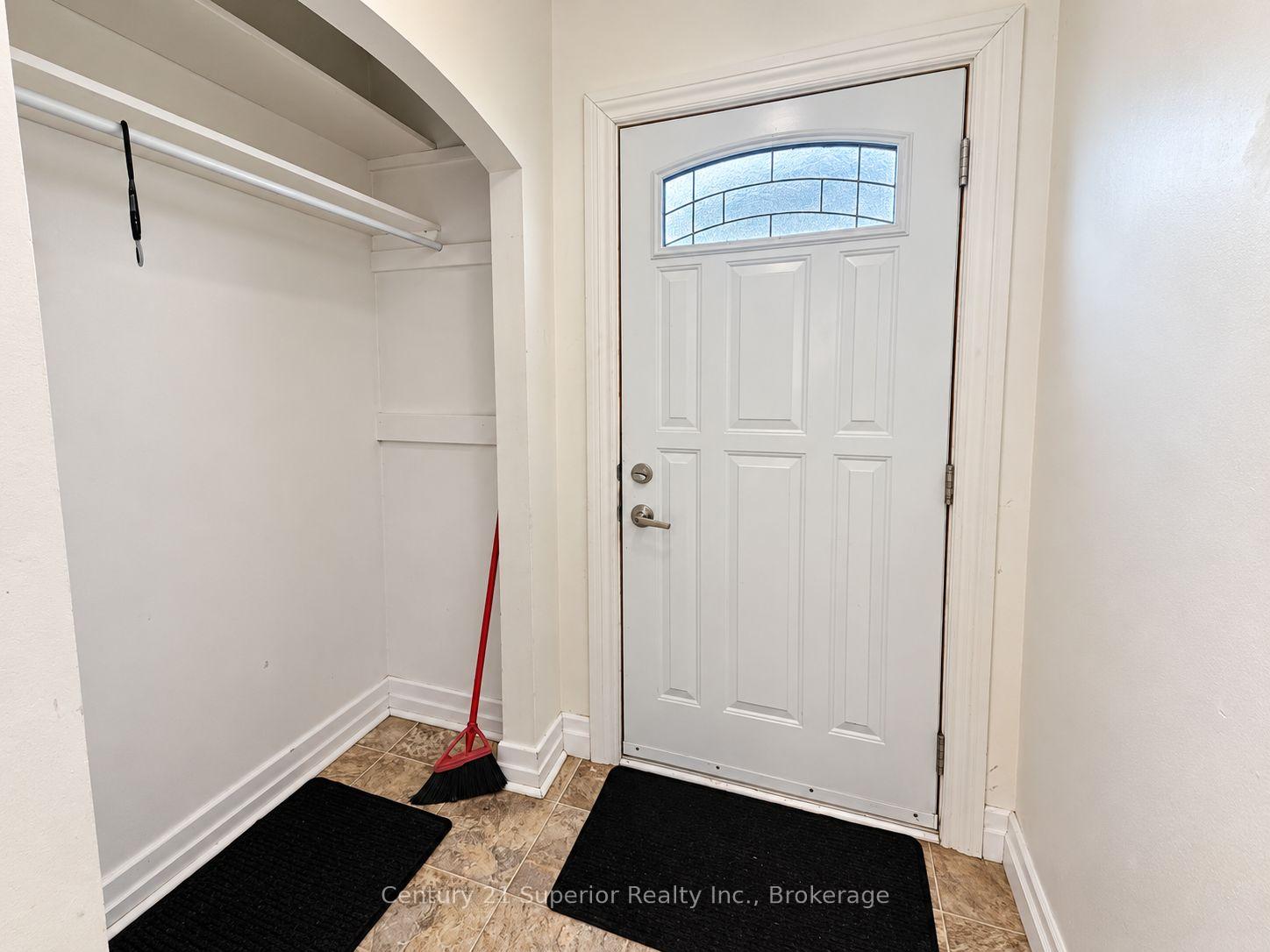 Photo 4 of 632 Vickers Street N, Thunder Bay, McKeller Park — HOMEH