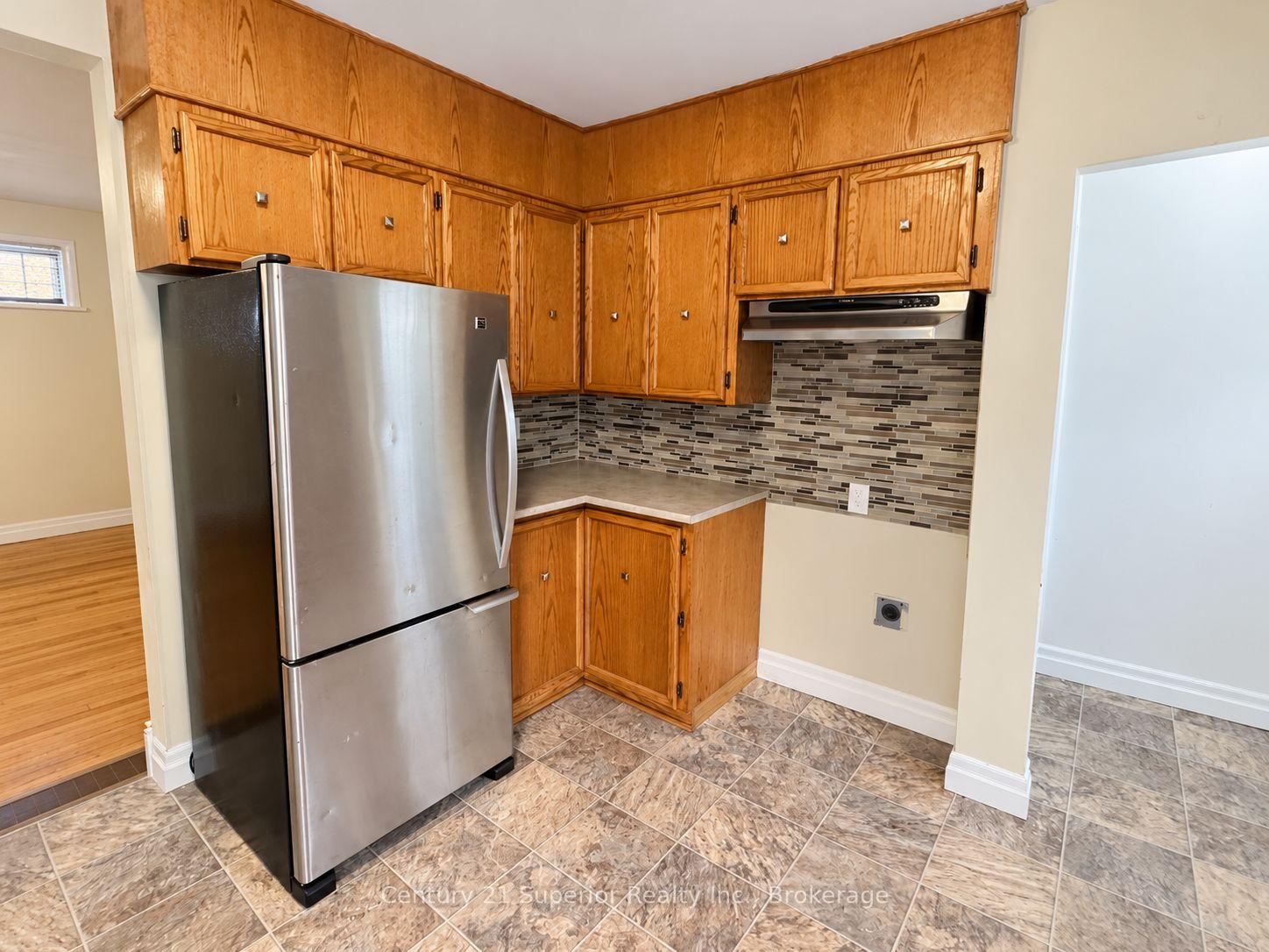 Photo 16 of 632 Vickers Street N, Thunder Bay, McKeller Park — HOMEH