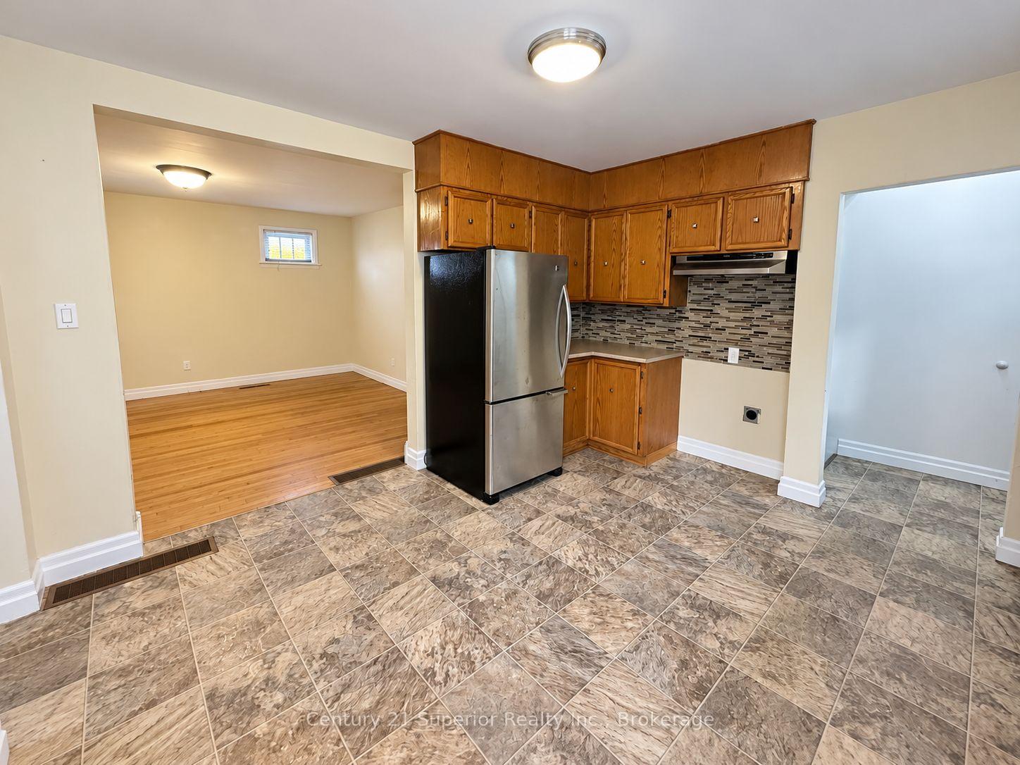 Photo 17 of 632 Vickers Street N, Thunder Bay, McKeller Park — HOMEH