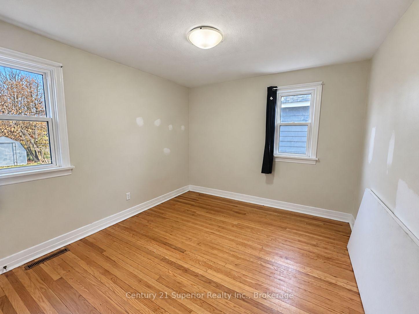 Photo 22 of 632 Vickers Street N, Thunder Bay, McKeller Park — HOMEH