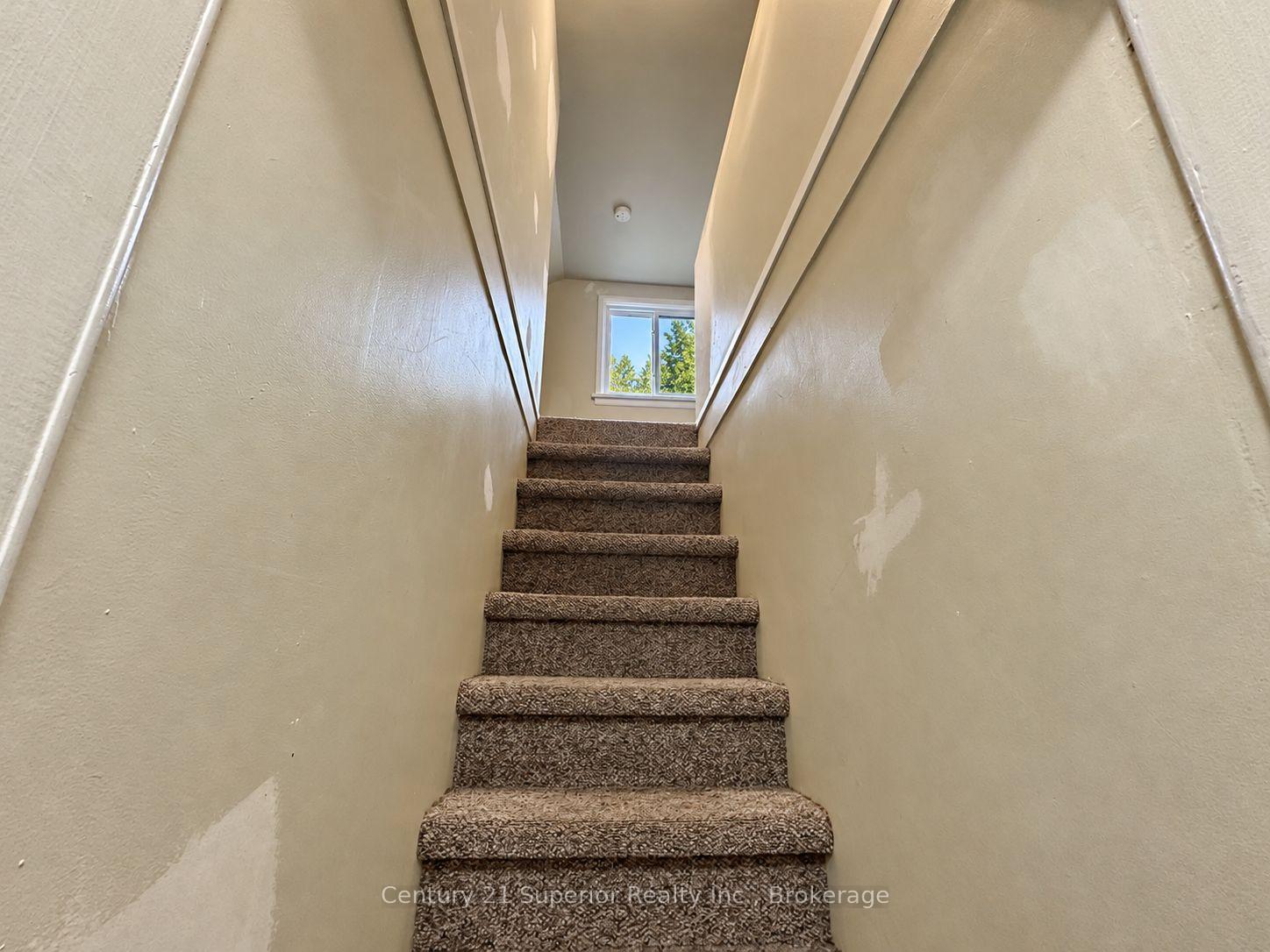 Photo 25 of 632 Vickers Street N, Thunder Bay, McKeller Park — HOMEH