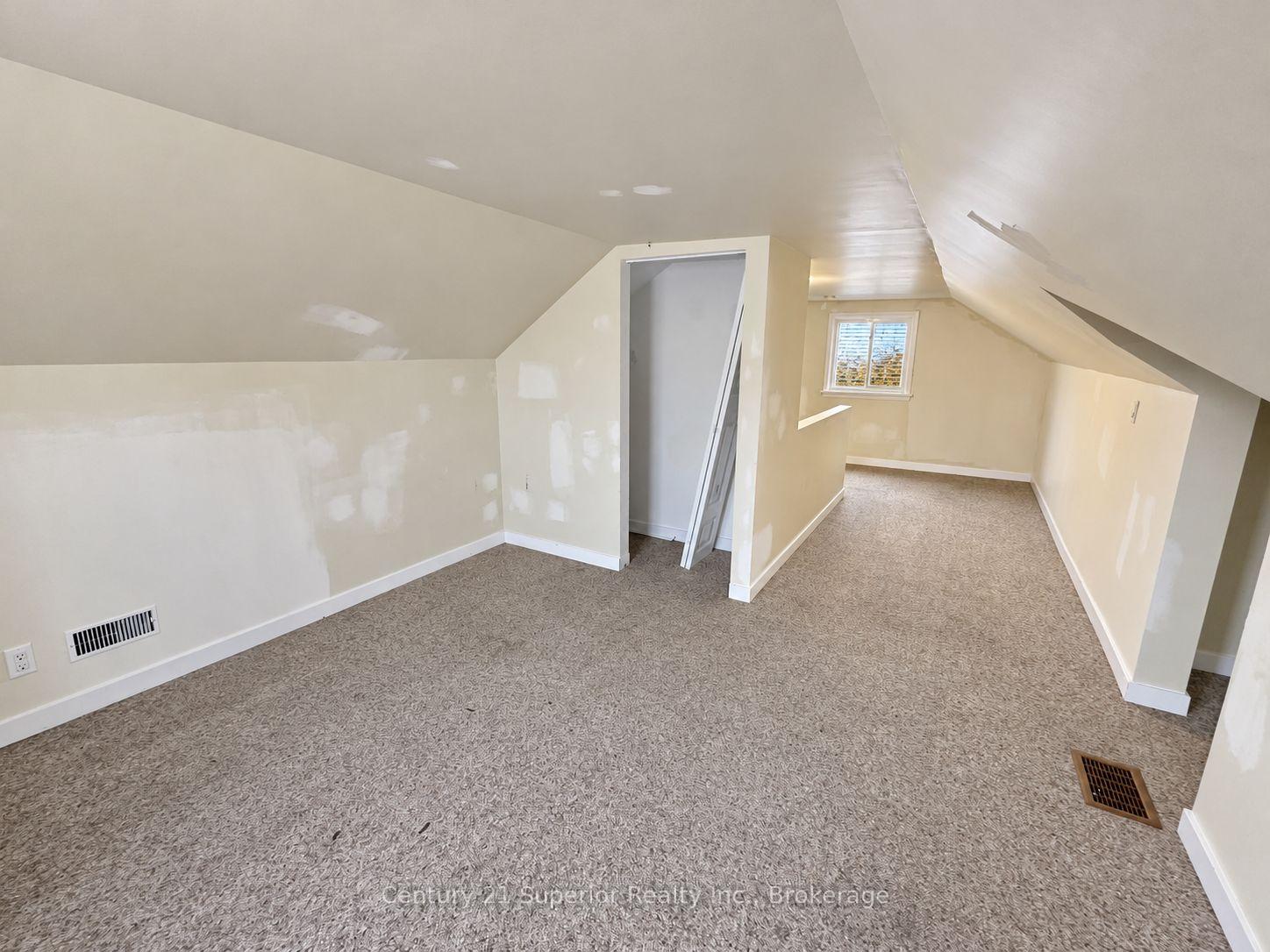 Photo 28 of 632 Vickers Street N, Thunder Bay, McKeller Park — HOMEH