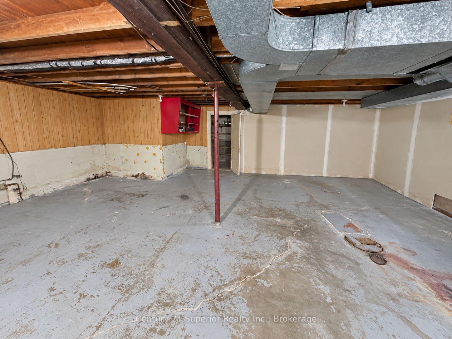 Photo 36 of 632 Vickers Street N, Thunder Bay, McKeller Park — HOMEH