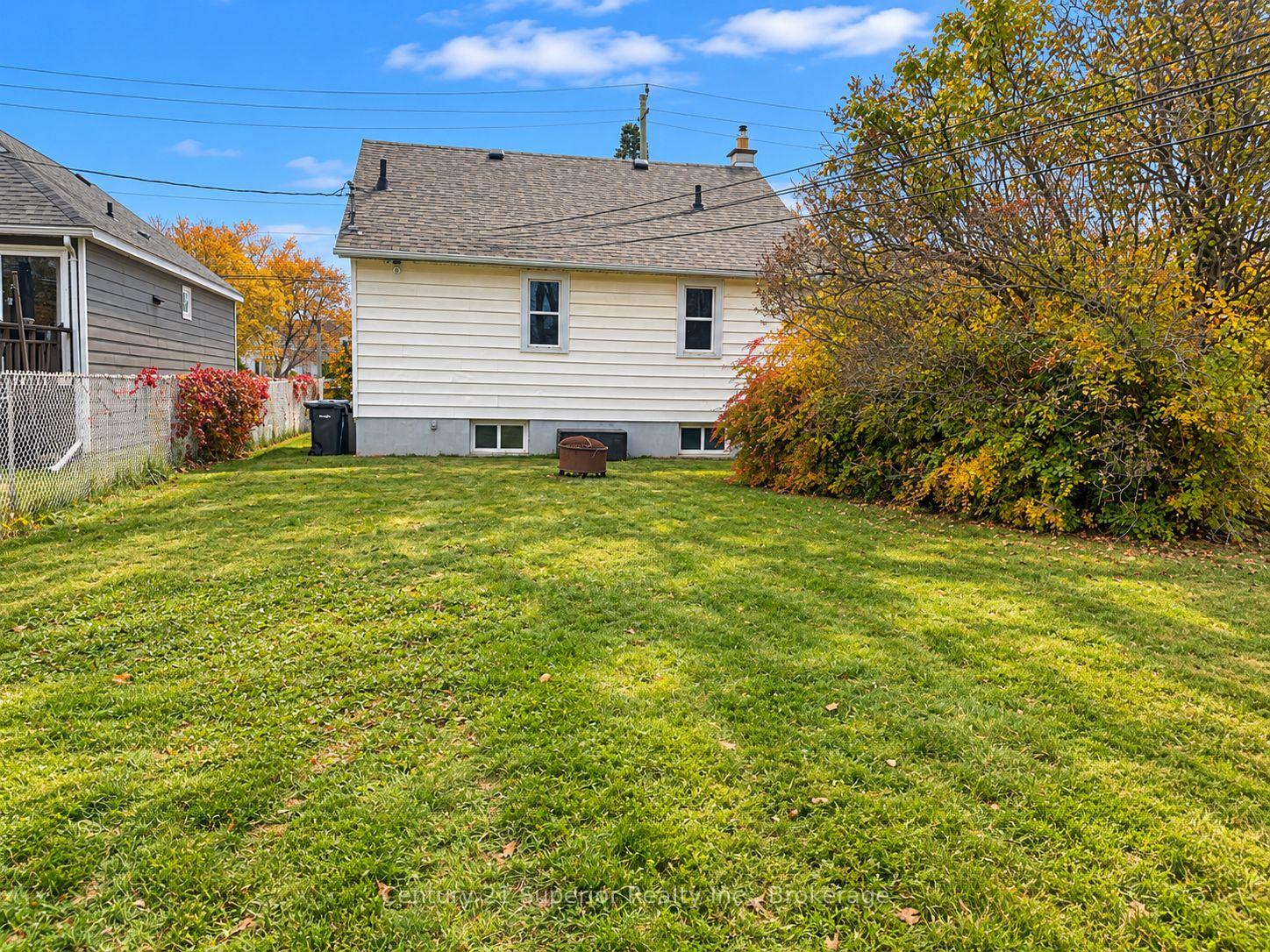 Photo 42 of 632 Vickers Street N, Thunder Bay, McKeller Park — HOMEH