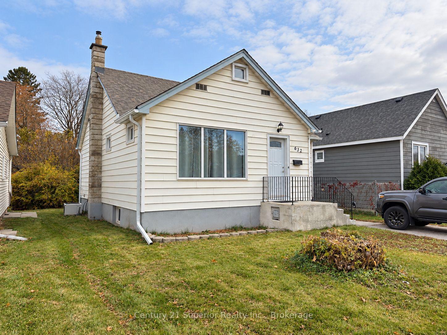 Photo 48 of 632 Vickers Street N, Thunder Bay, McKeller Park — HOMEH