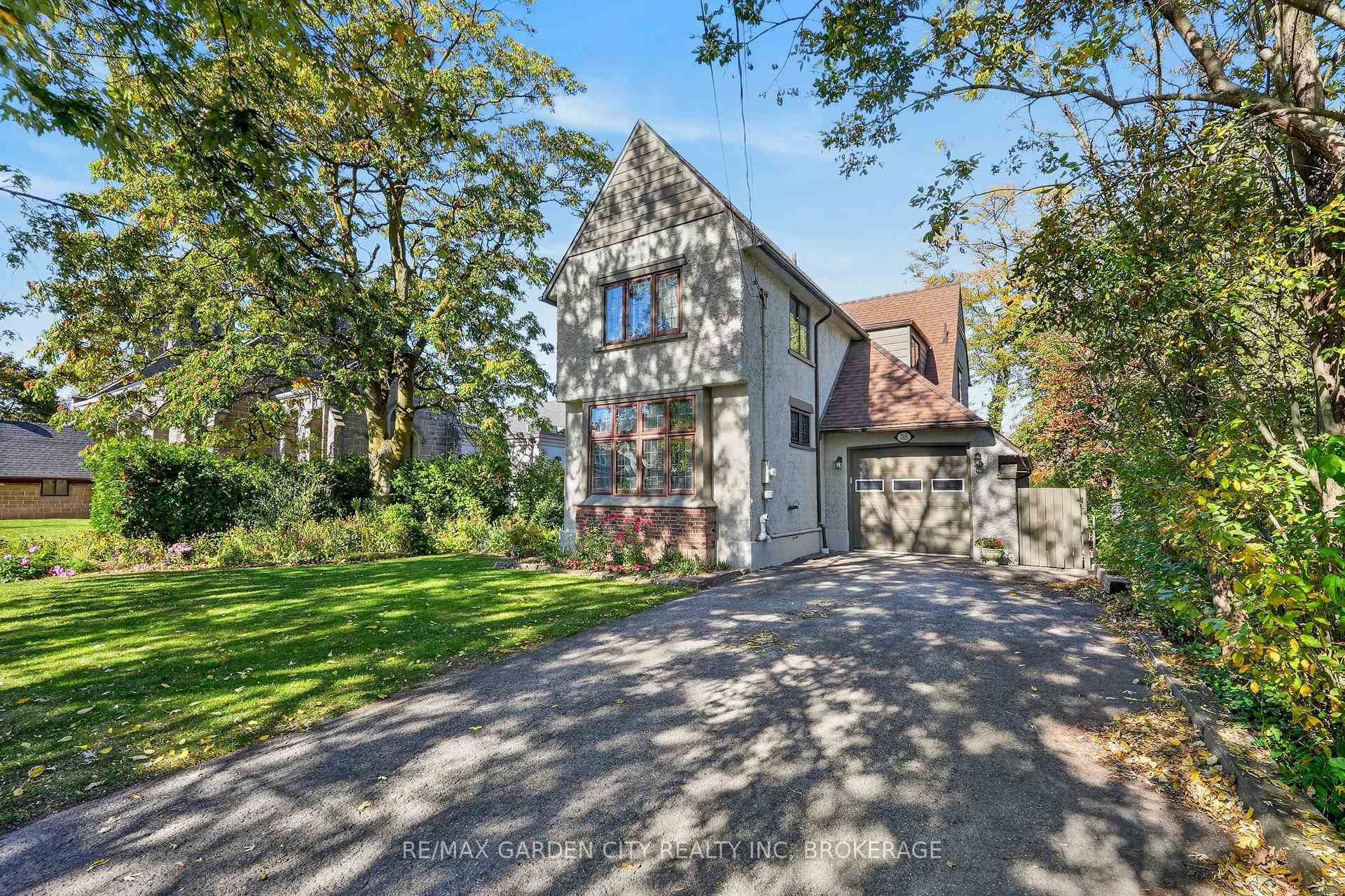 Photo 2 of 38 Clairmont Street, Thorold, Thorold Downtown — HOMEH