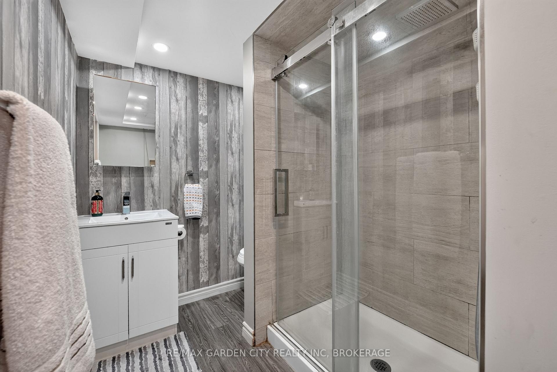 Photo 37 of 38 Clairmont Street, Thorold, Thorold Downtown — HOMEH