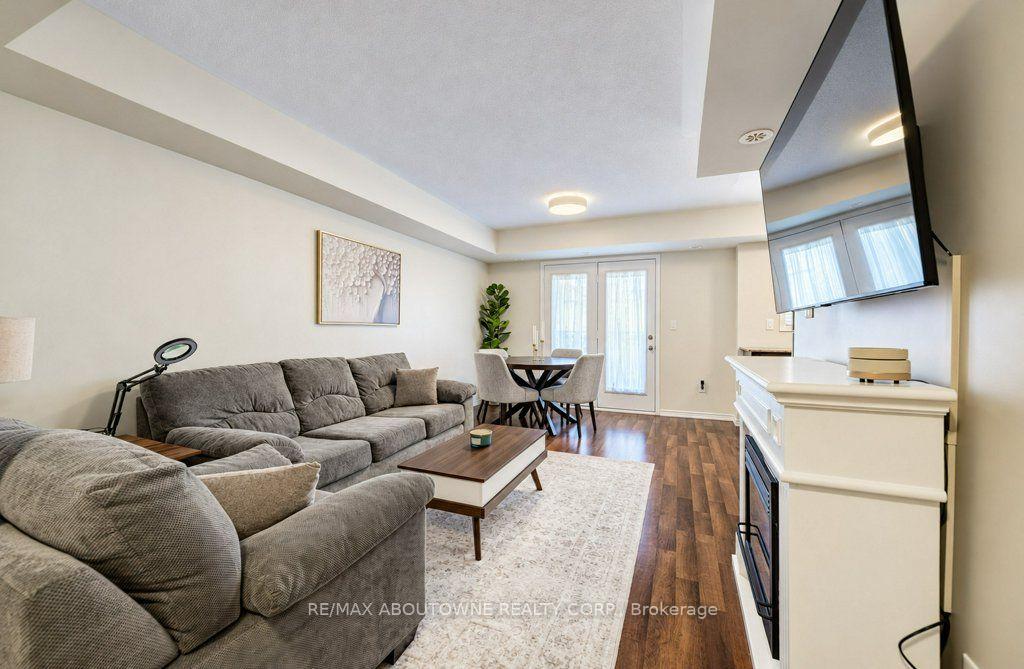 Photo 2 of Unit 14, 2480 Post Road, Oakville, River Oaks — HOMEH