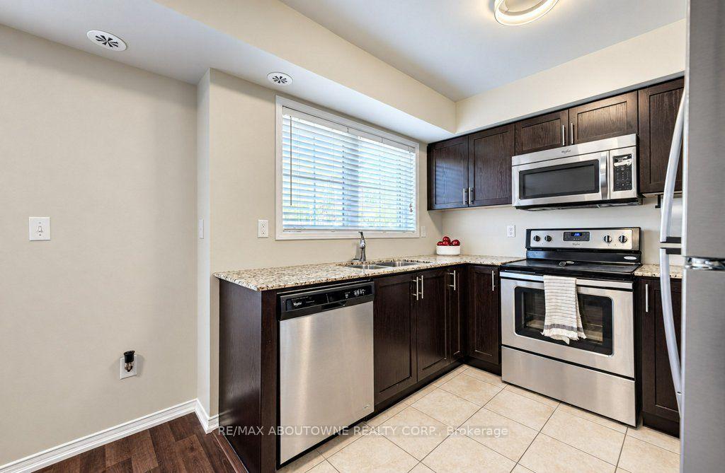Photo 6 of Unit 14, 2480 Post Road, Oakville, River Oaks — HOMEH