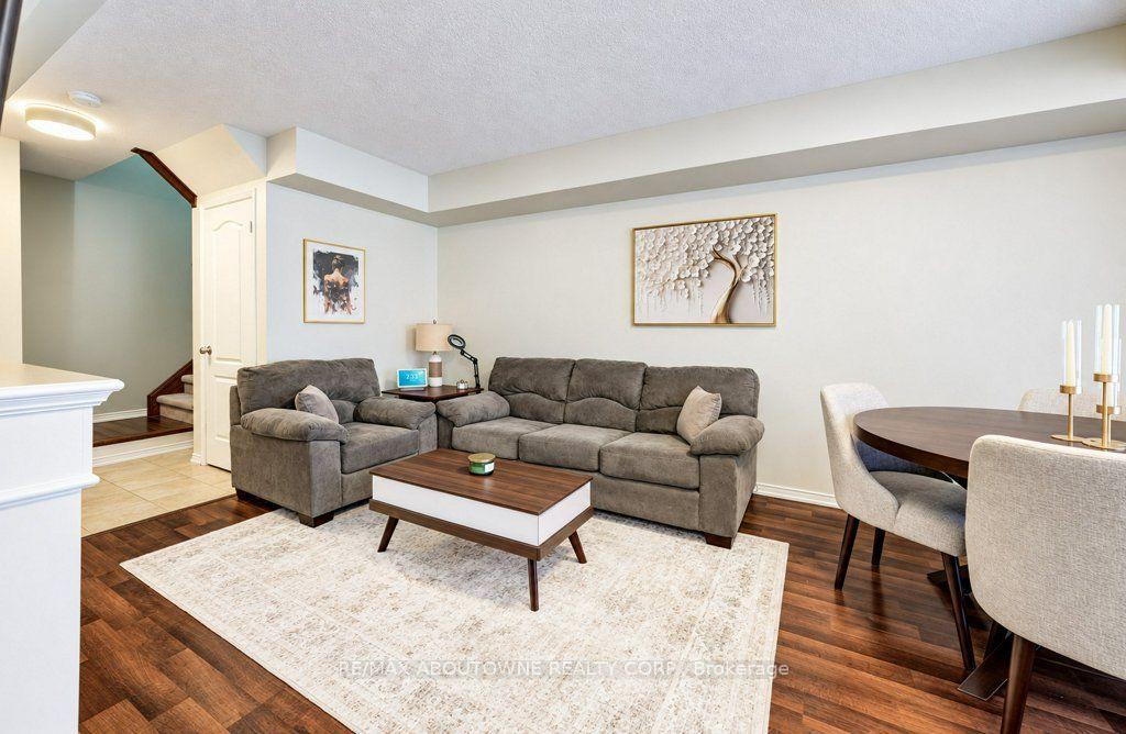 Photo 7 of Unit 14, 2480 Post Road, Oakville, River Oaks — HOMEH