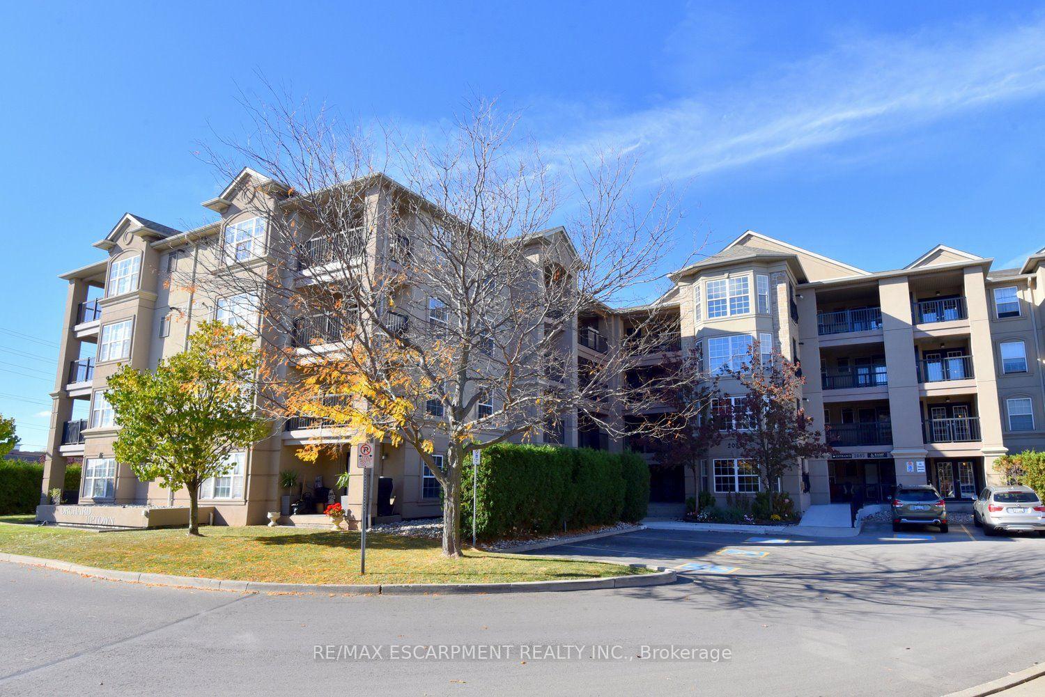 Photo 3 of Unit 412, 2085 Appleby Line, Burlington, Orchard — HOMEH