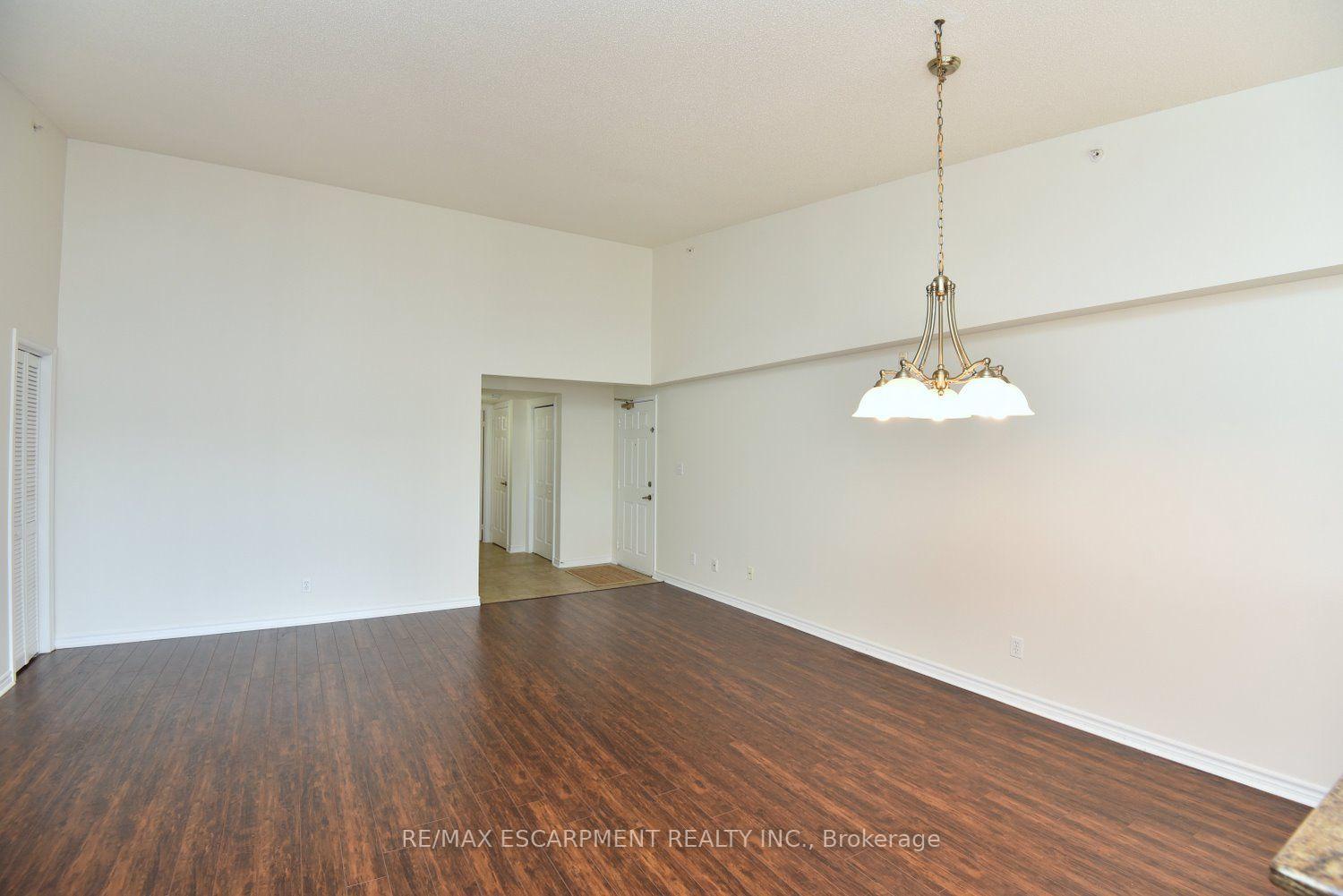 Photo 10 of Unit 412, 2085 Appleby Line, Burlington, Orchard — HOMEH