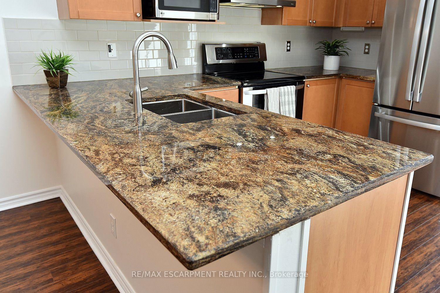 Photo 14 of Unit 412, 2085 Appleby Line, Burlington, Orchard — HOMEH