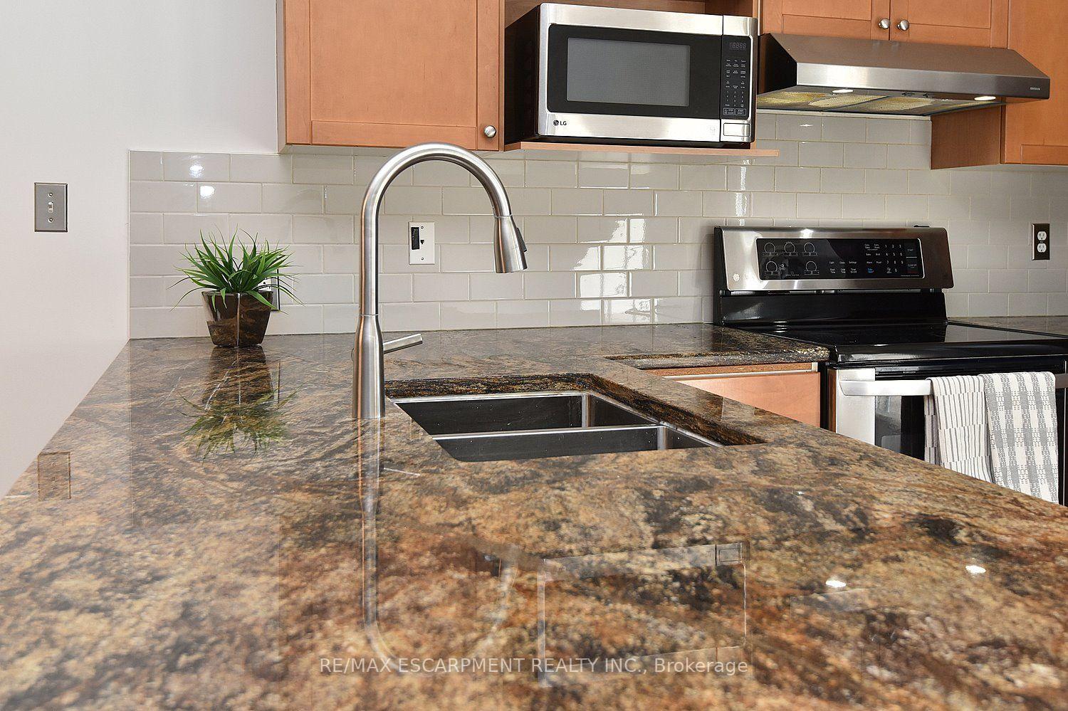Photo 15 of Unit 412, 2085 Appleby Line, Burlington, Orchard — HOMEH