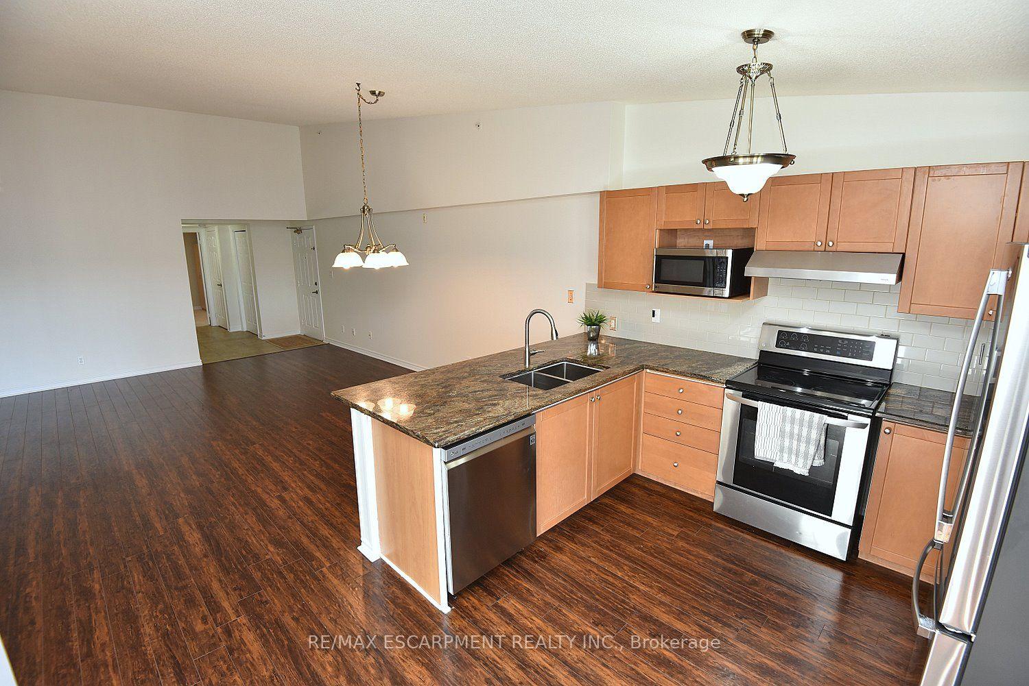 Photo 18 of Unit 412, 2085 Appleby Line, Burlington, Orchard — HOMEH