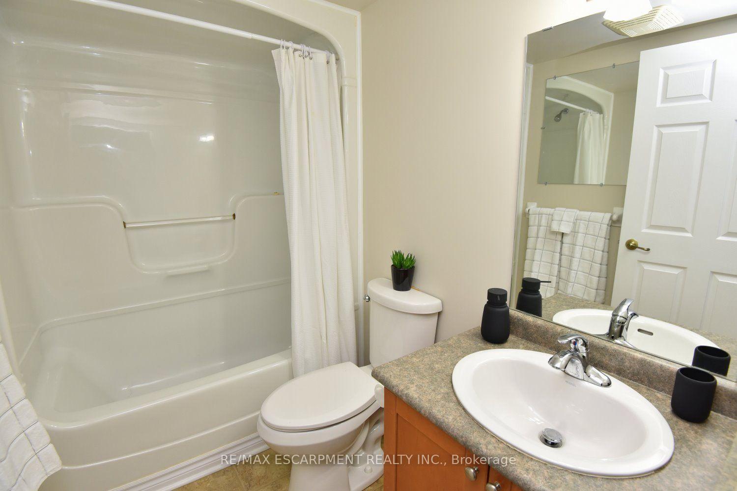 Photo 33 of Unit 412, 2085 Appleby Line, Burlington, Orchard — HOMEH
