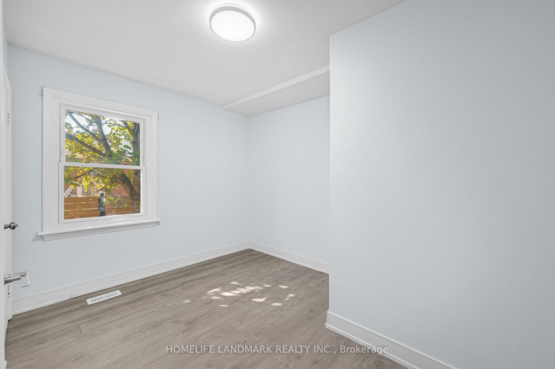 Photo 17 of 135 Howard Avenue, Hamilton, Balfour — HOMEH