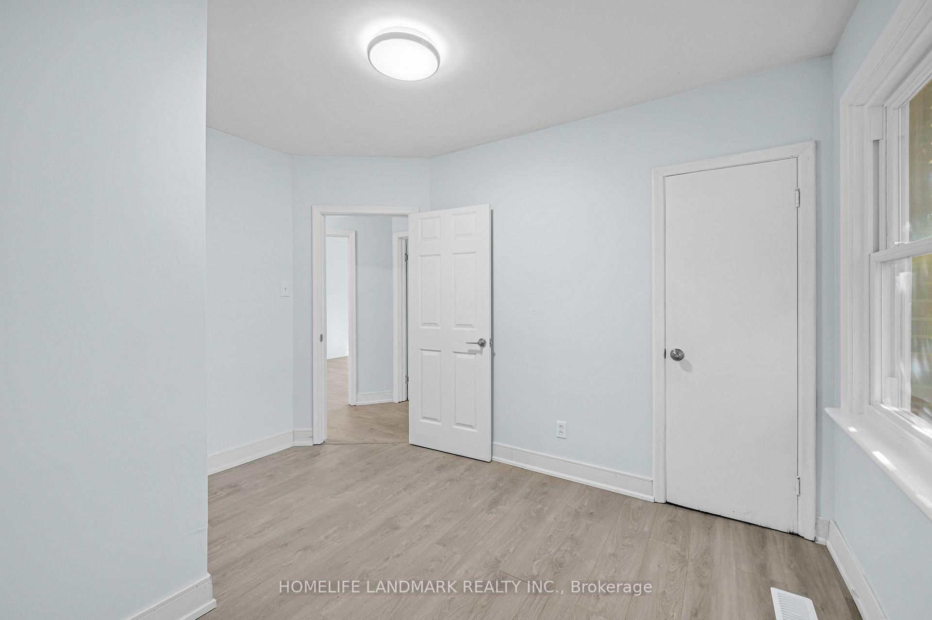 Photo 18 of 135 Howard Avenue, Hamilton, Balfour — HOMEH