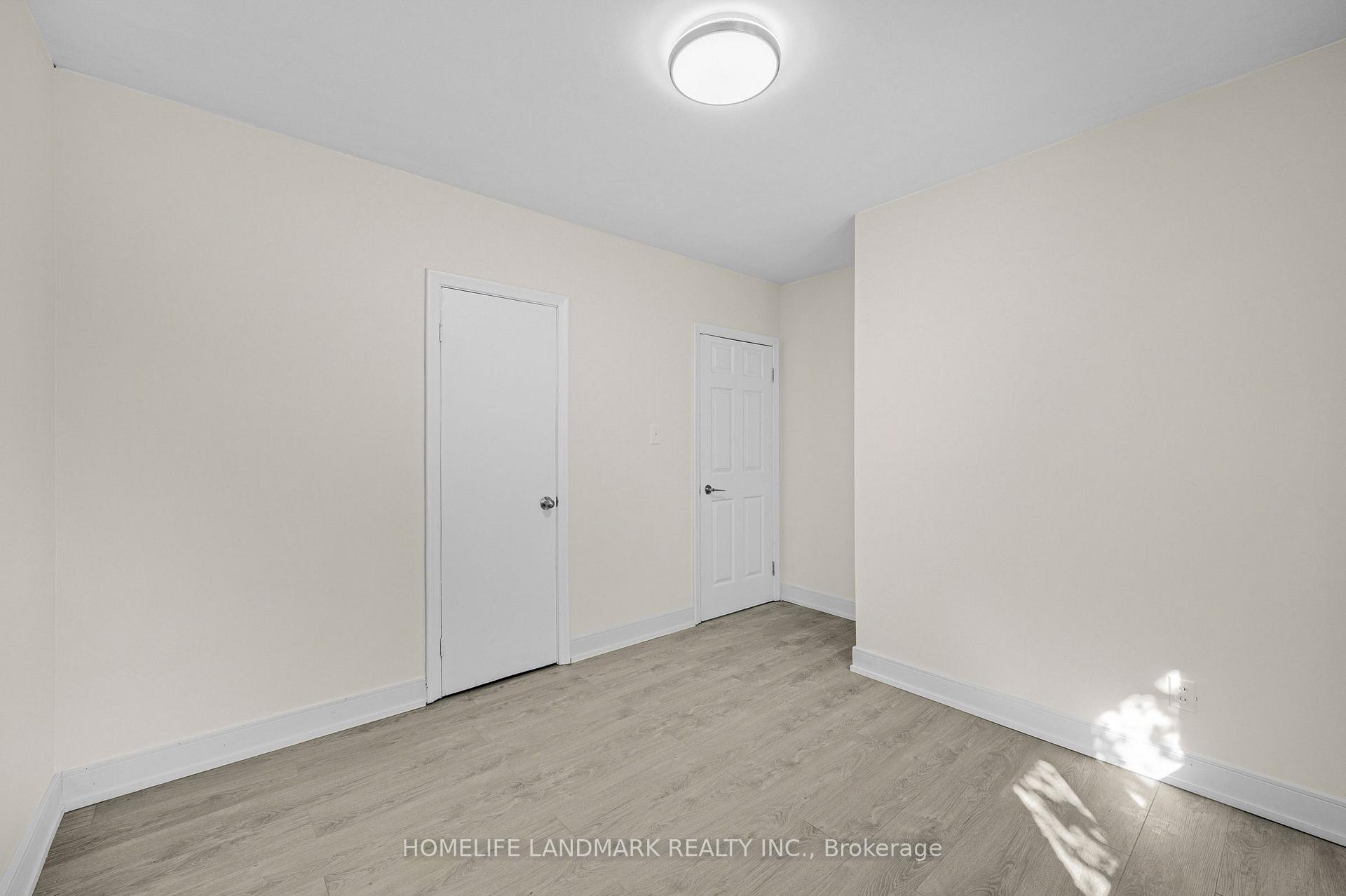 Photo 21 of 135 Howard Avenue, Hamilton, Balfour — HOMEH