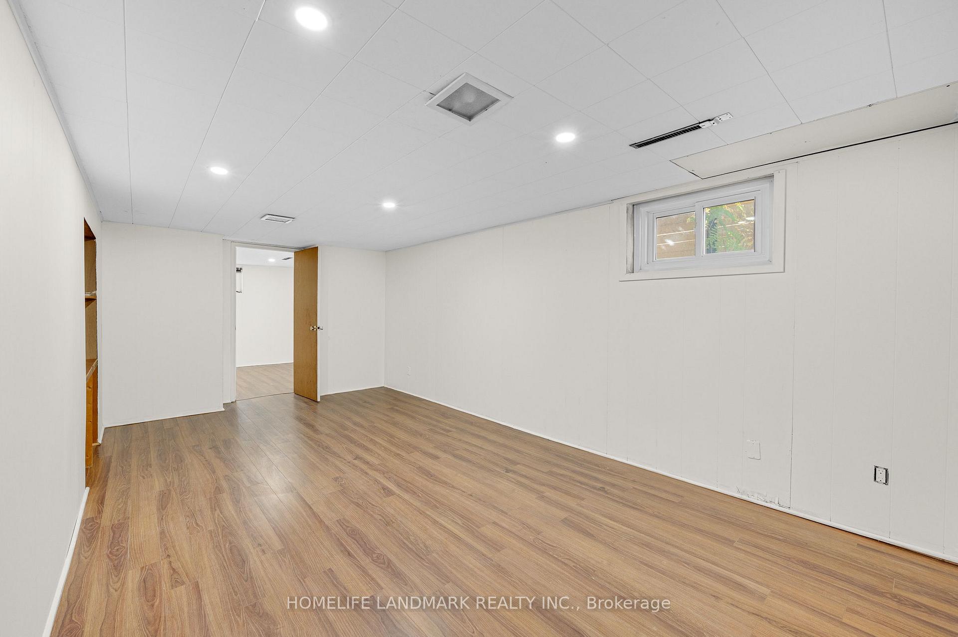 Photo 24 of 135 Howard Avenue, Hamilton, Balfour — HOMEH