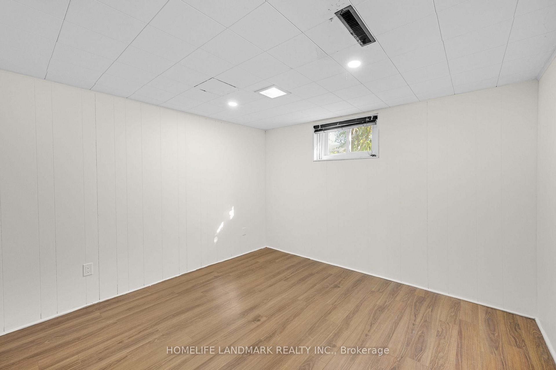 Photo 26 of 135 Howard Avenue, Hamilton, Balfour — HOMEH
