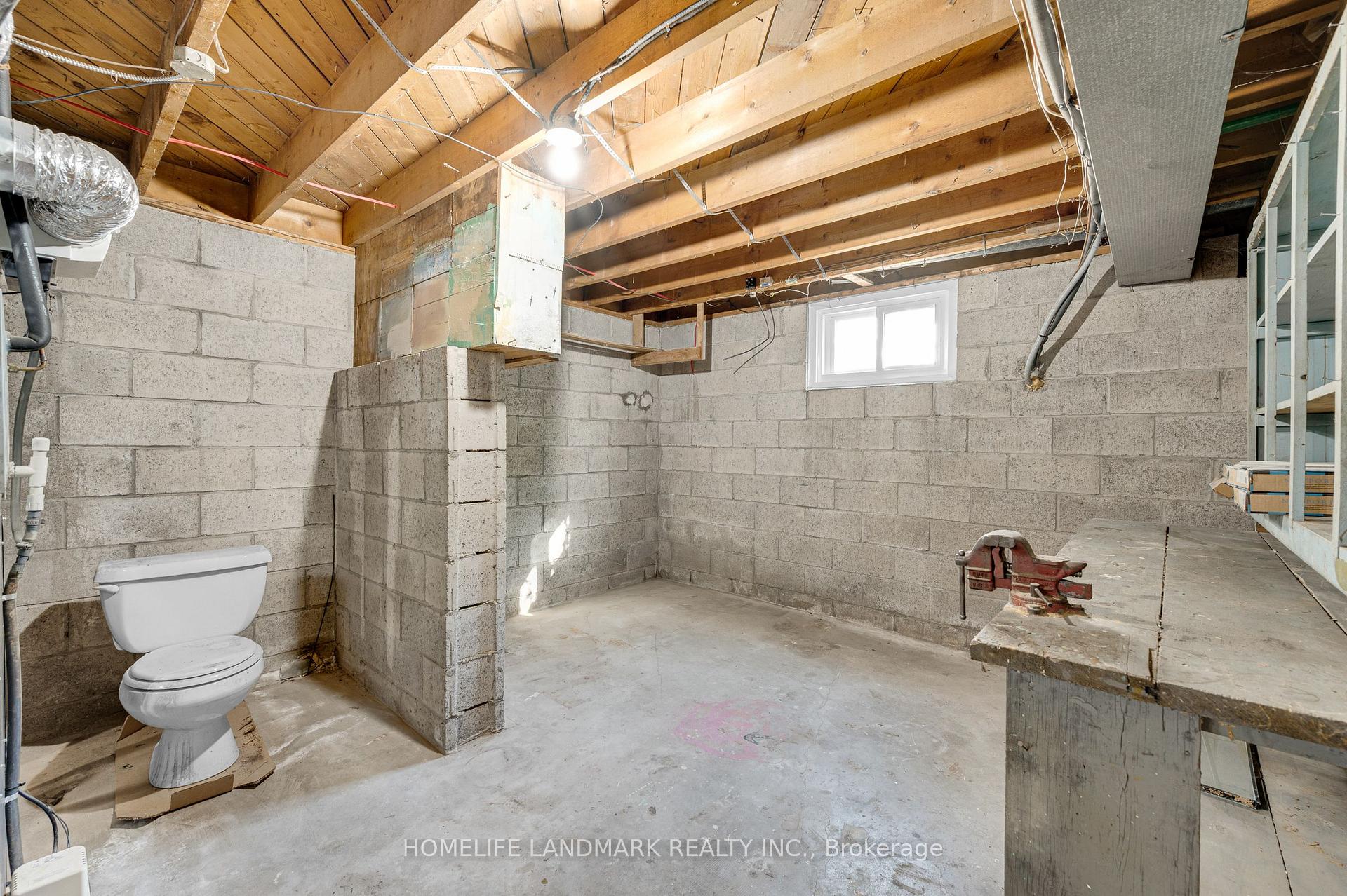 Photo 28 of 135 Howard Avenue, Hamilton, Balfour — HOMEH