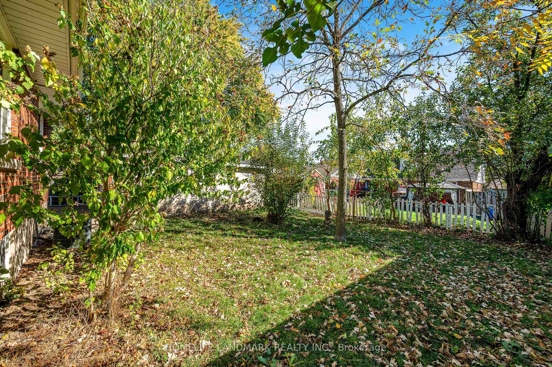 Photo 35 of 135 Howard Avenue, Hamilton, Balfour — HOMEH