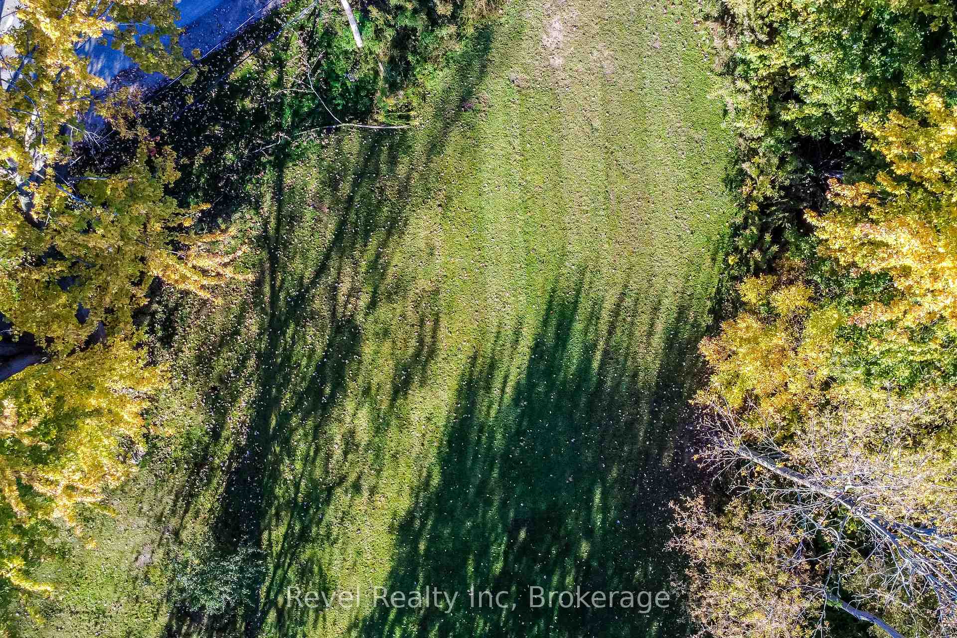 Photo 7 of 2354 Crystal Beach Road, Innisfil, Alcona — HOMEH