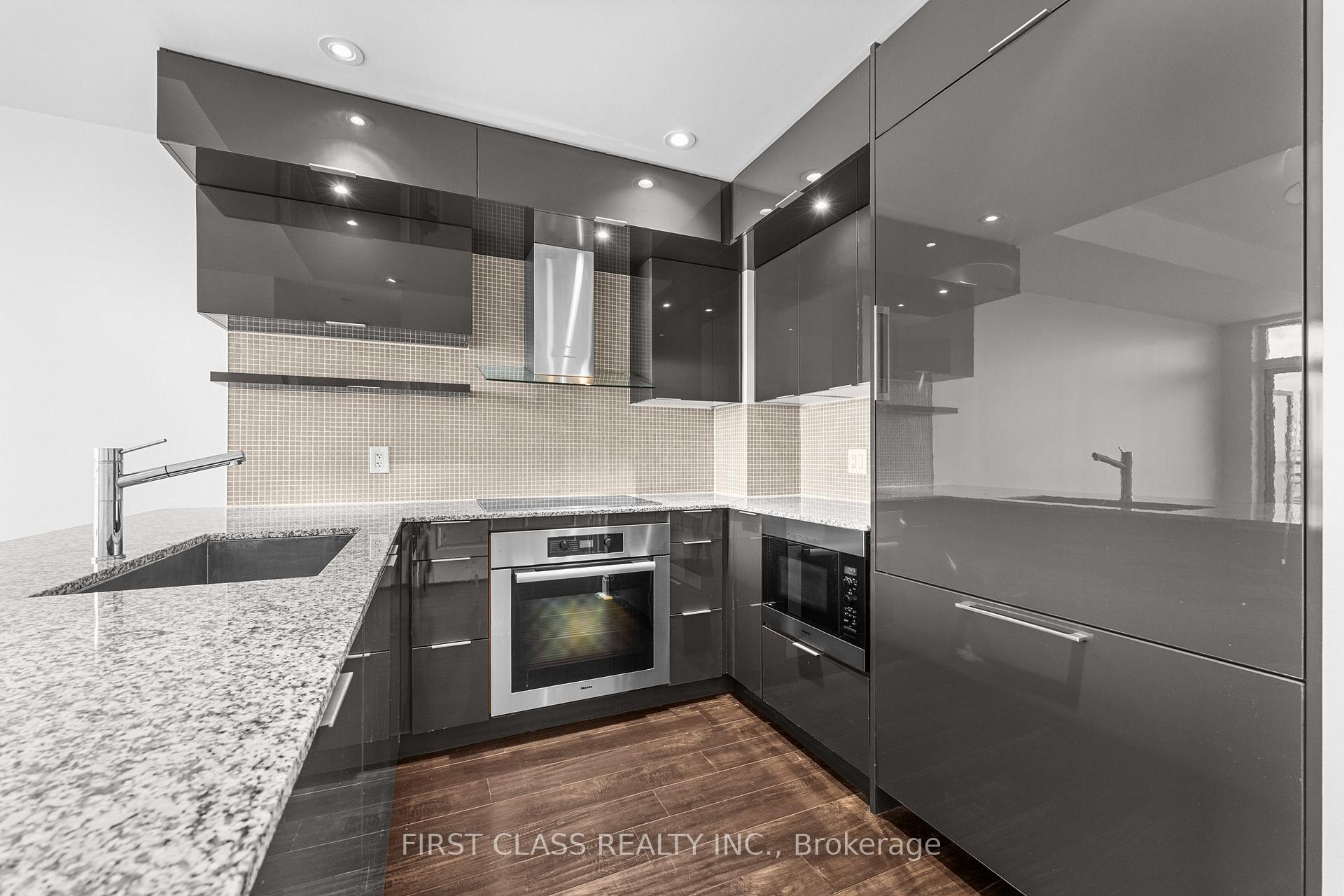 Photo 5 of Unit PH3, 16 Brookers Lane, Etobicoke, Mimico — HOMEH