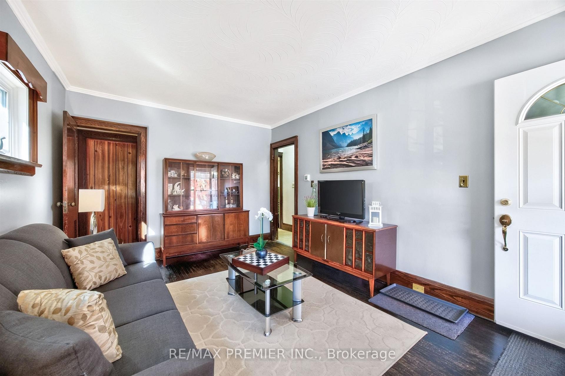 Photo 4 of 232 John Street, North York, Weston — HOMEH