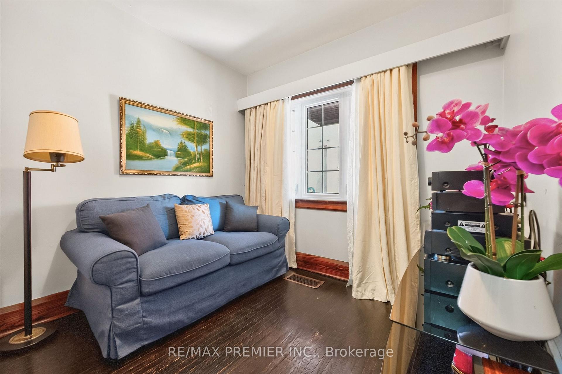 Photo 8 of 232 John Street, North York, Weston — HOMEH