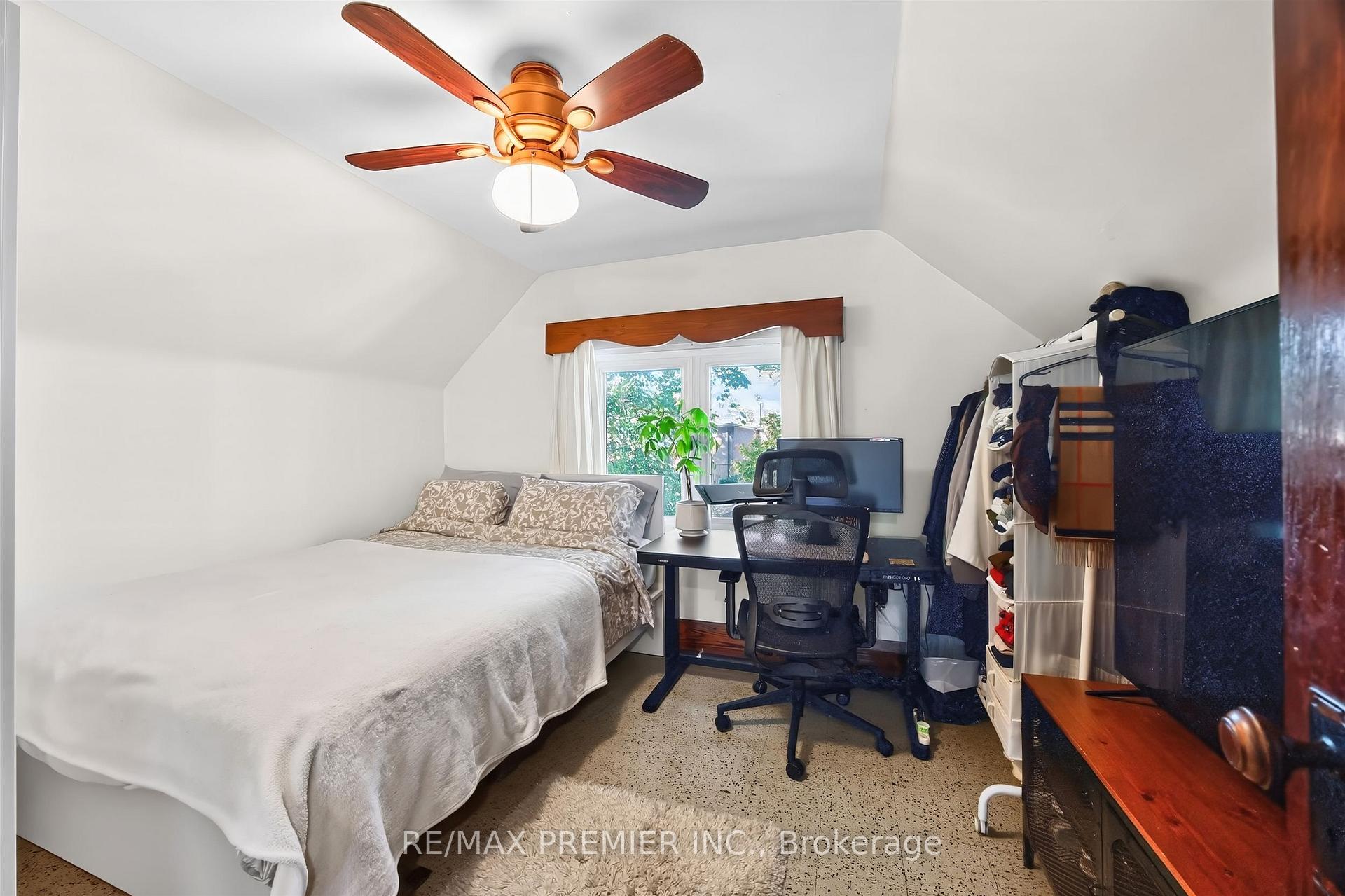 Photo 11 of 232 John Street, North York, Weston — HOMEH